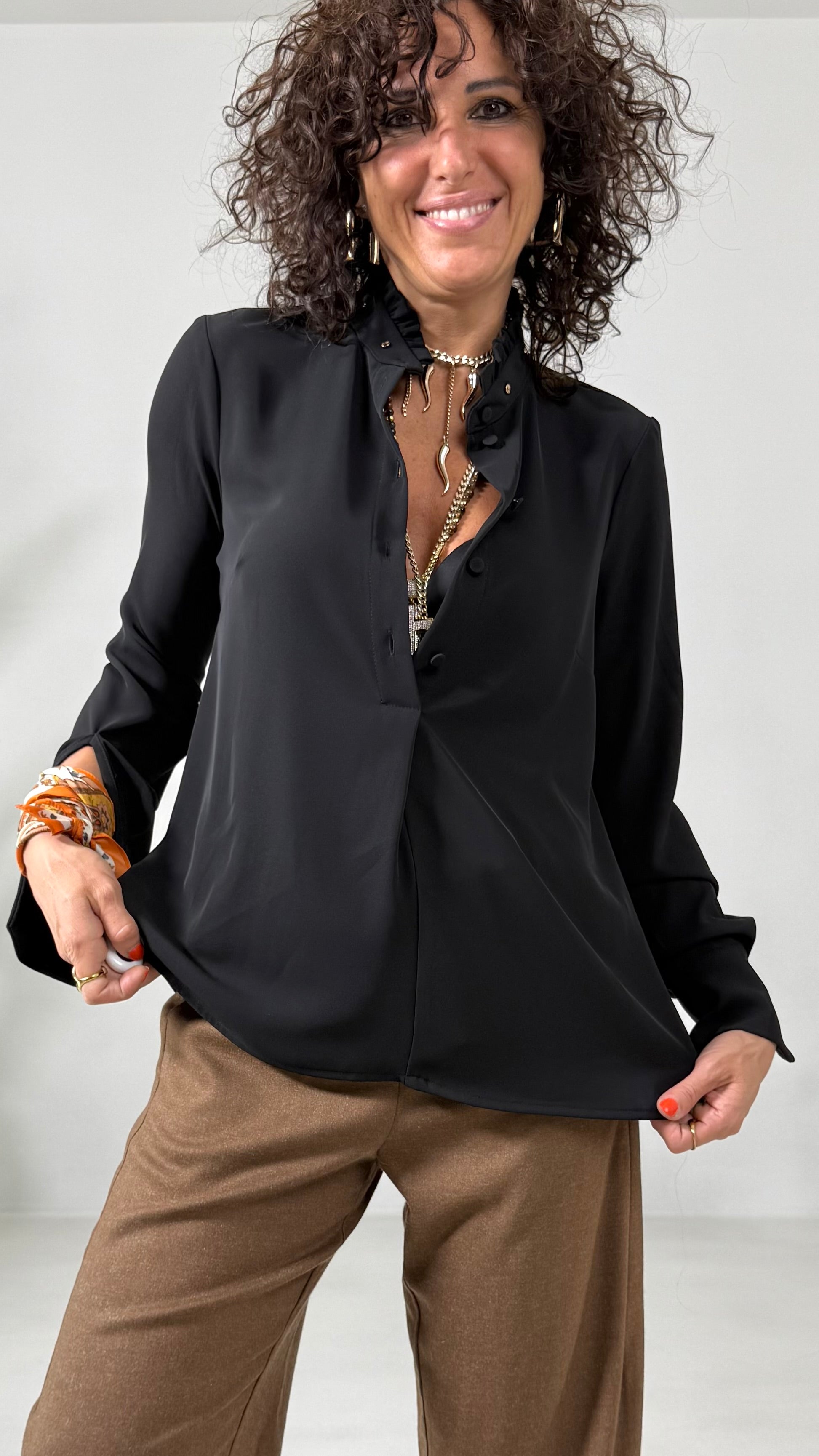 CAMICIA IN CADY FLUIDO CON BORCHIE COLLO