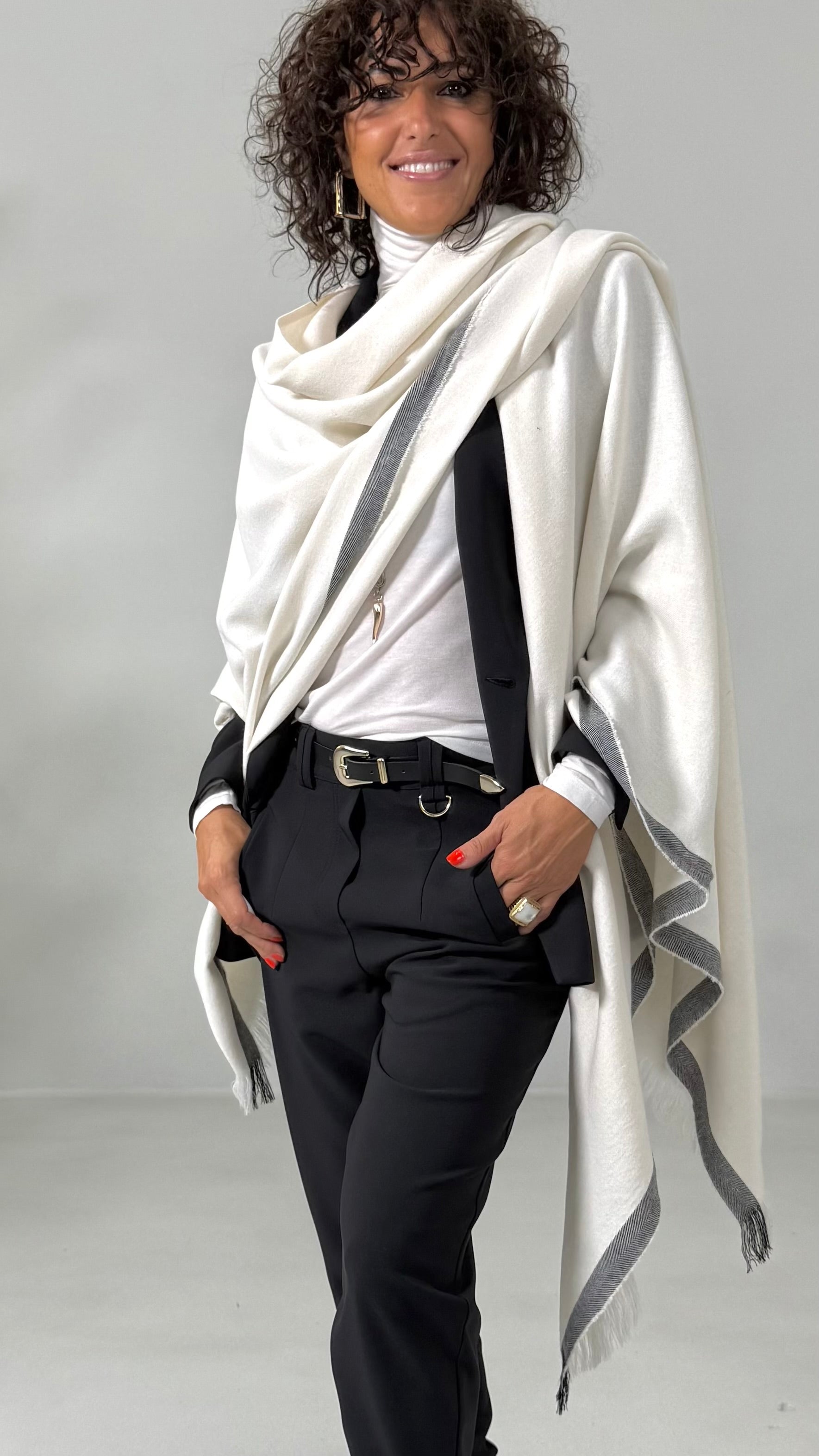 MANTELLA PONCHO COCCOLA