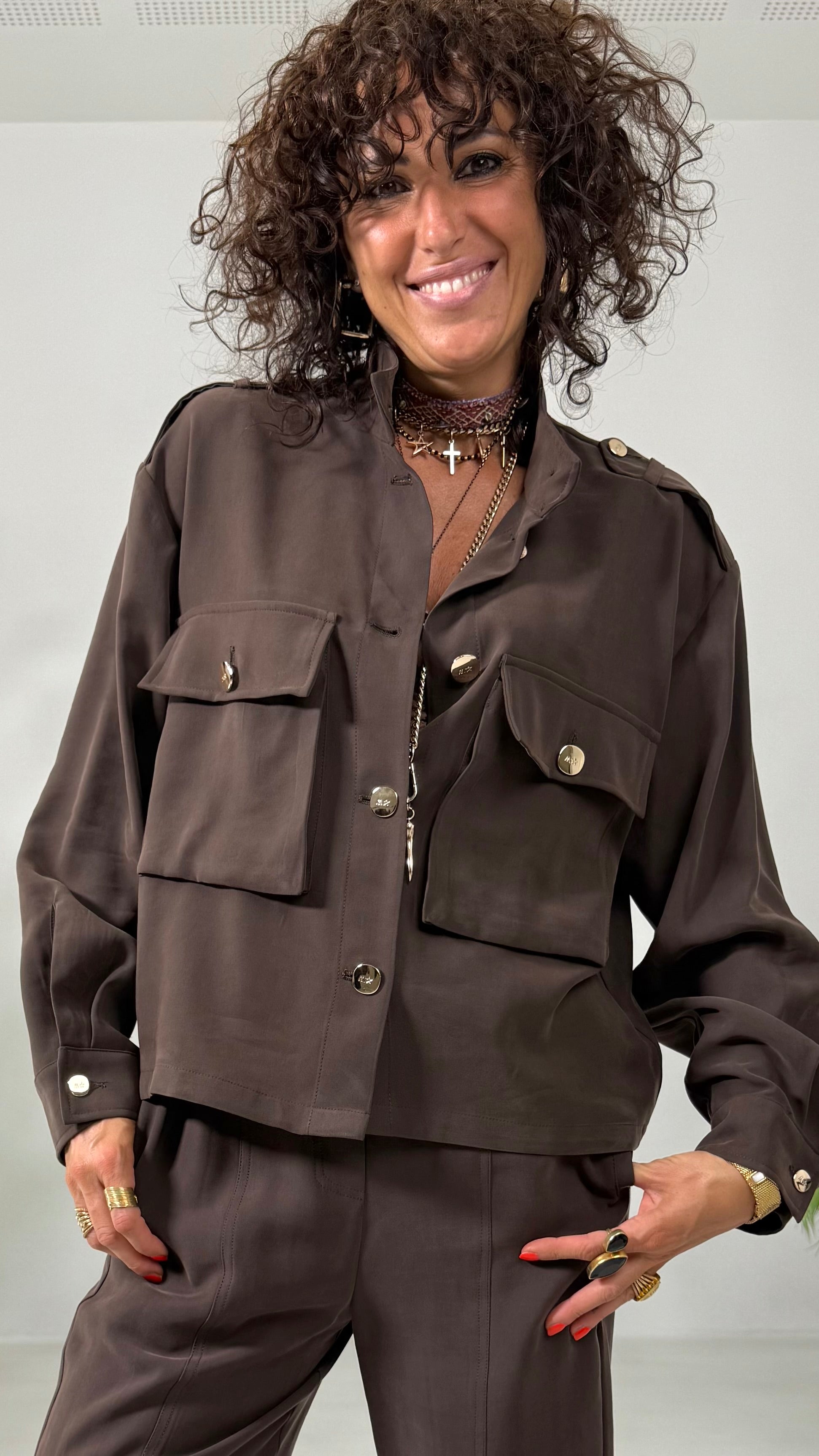 CAMICIA GIACCA CON TASCONI IN TECNICO VISCOSA EFFETTO CUPRO
