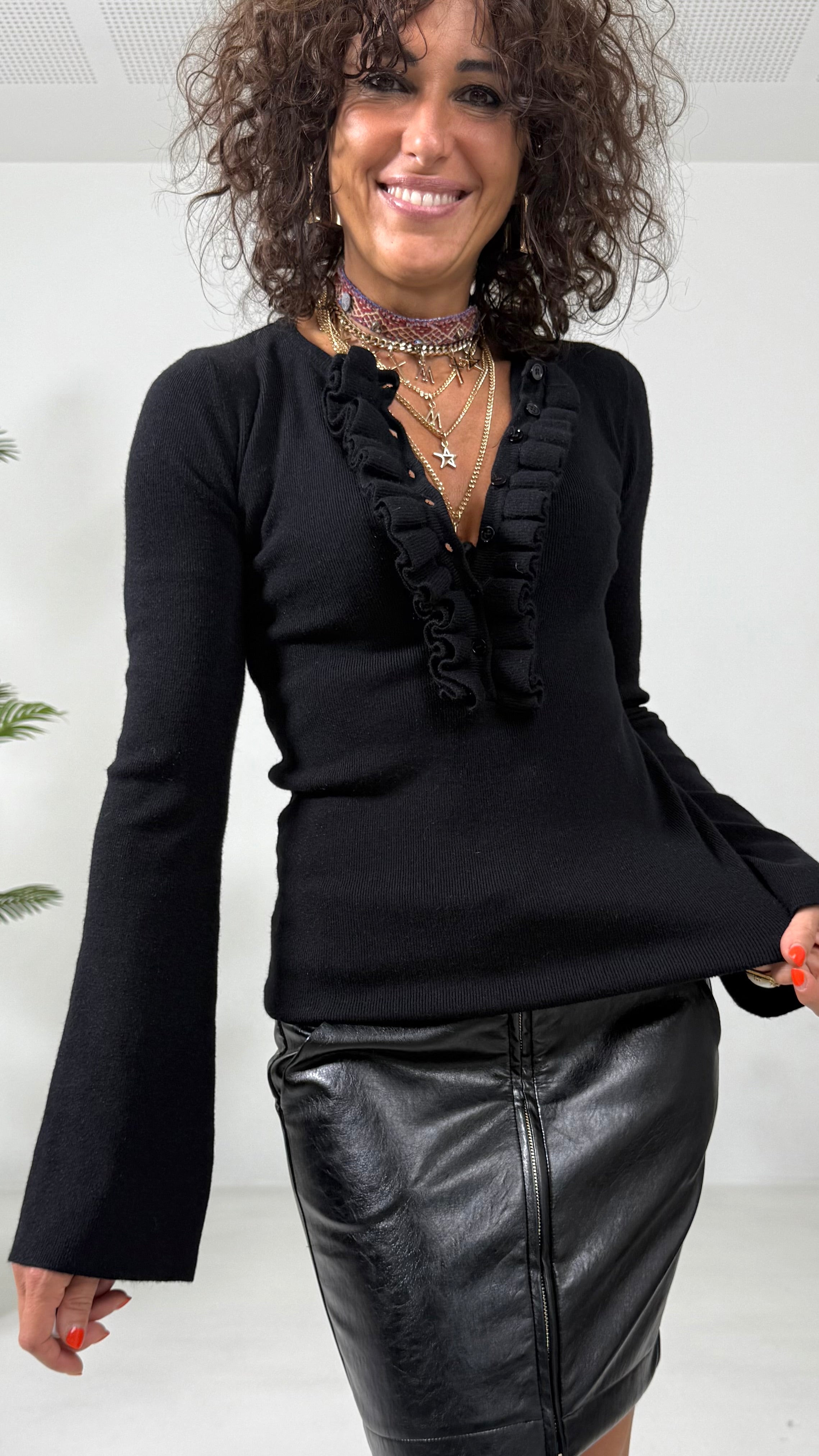 MAGLIA CON ROUCHES SU SCOLLO IN CALDA VISCOSA