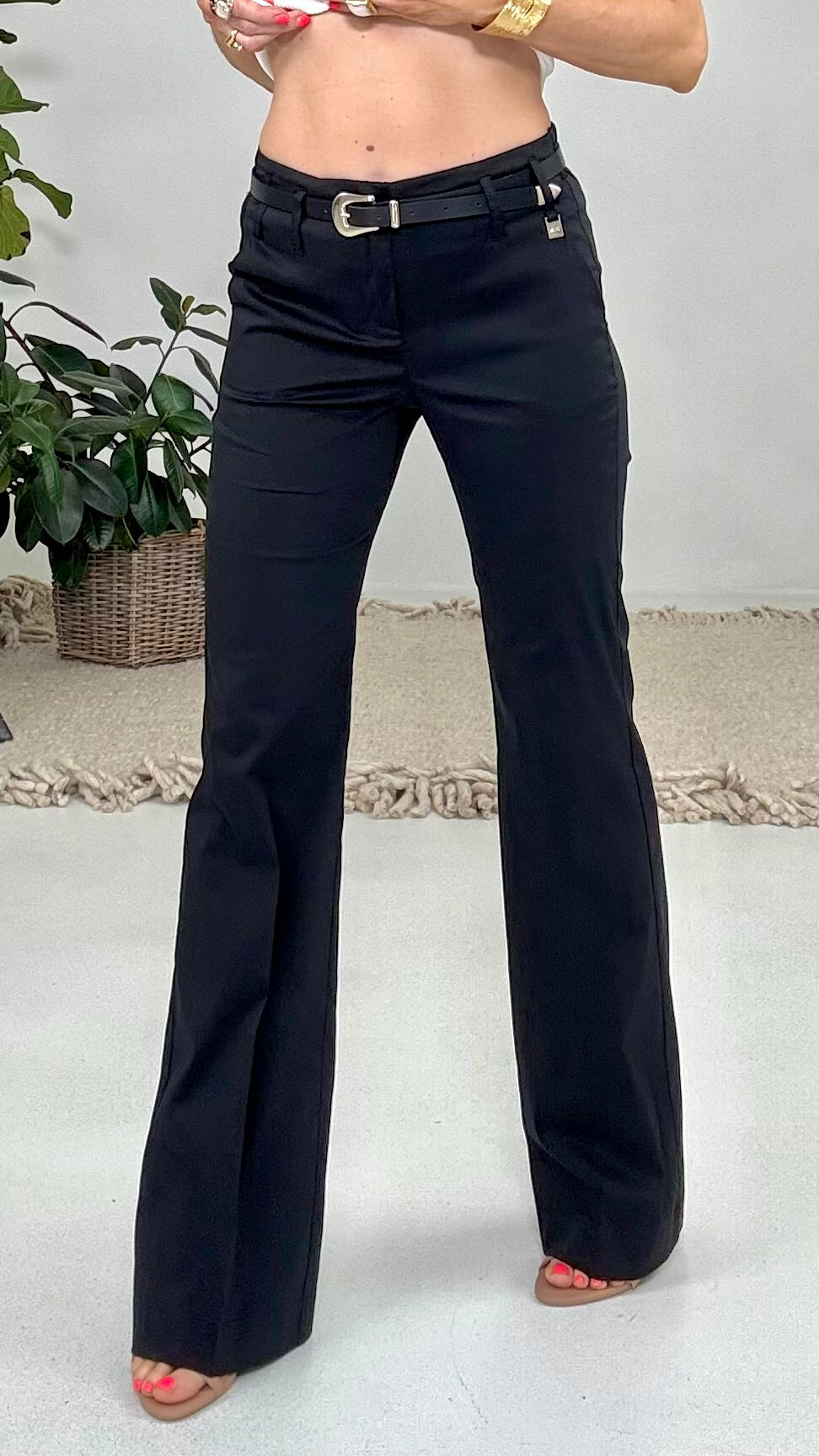 822 P25 NERO PANTALONE PALAZZO SVASATO AL FONDO IN PELLE D UOVO
