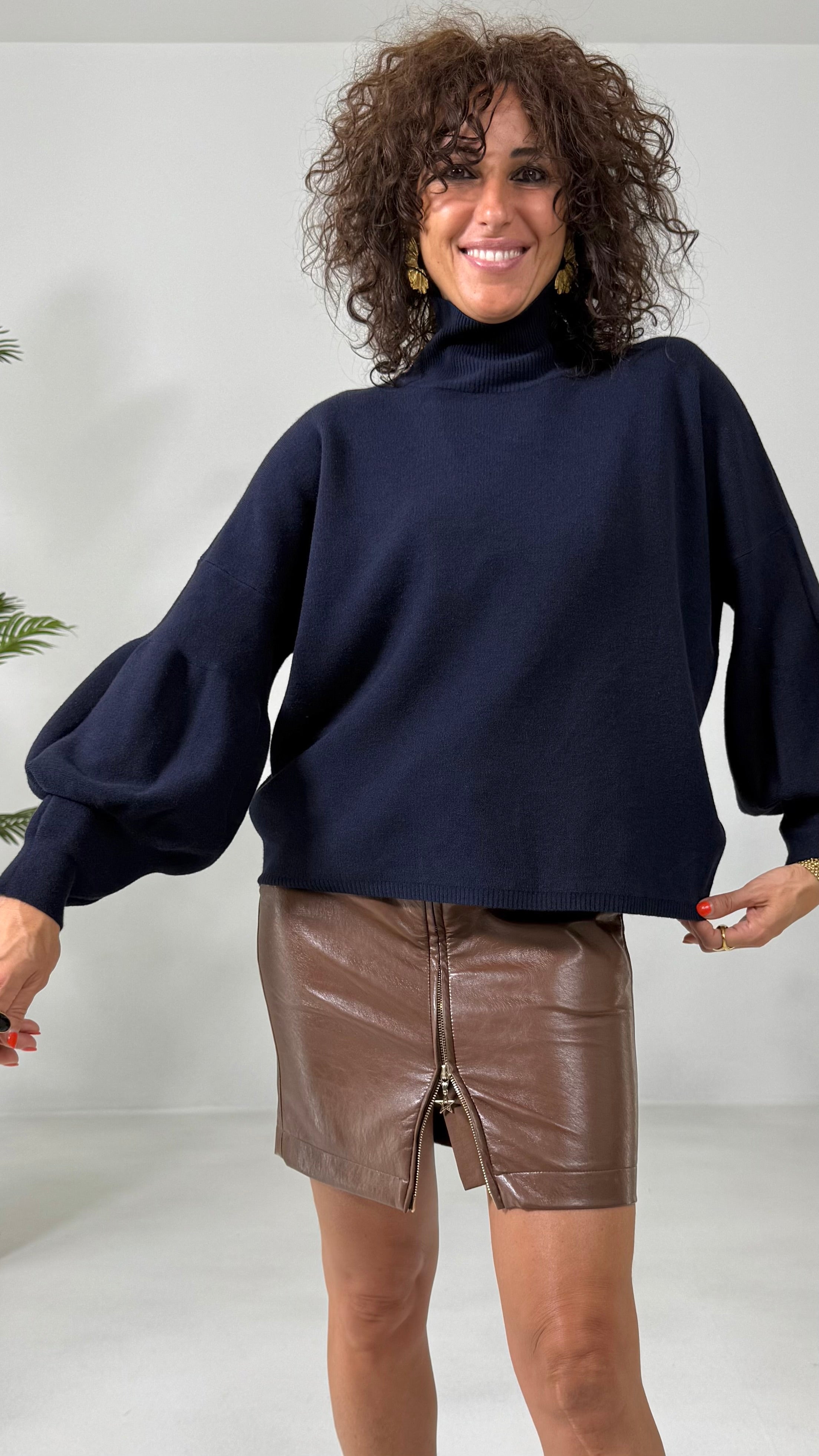 MAGLIA QUADRATA CON MANICHE PALLONCINO IN CALDA VISCOSA