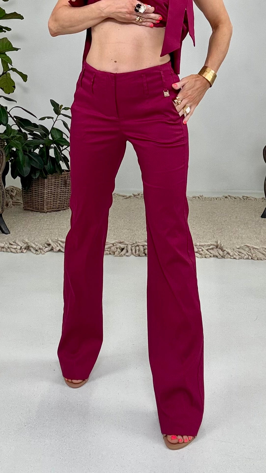 822 P25 AMARANTO PANTALONE PALAZZO SVASATO AL FONDO IN PELLE D UOVO