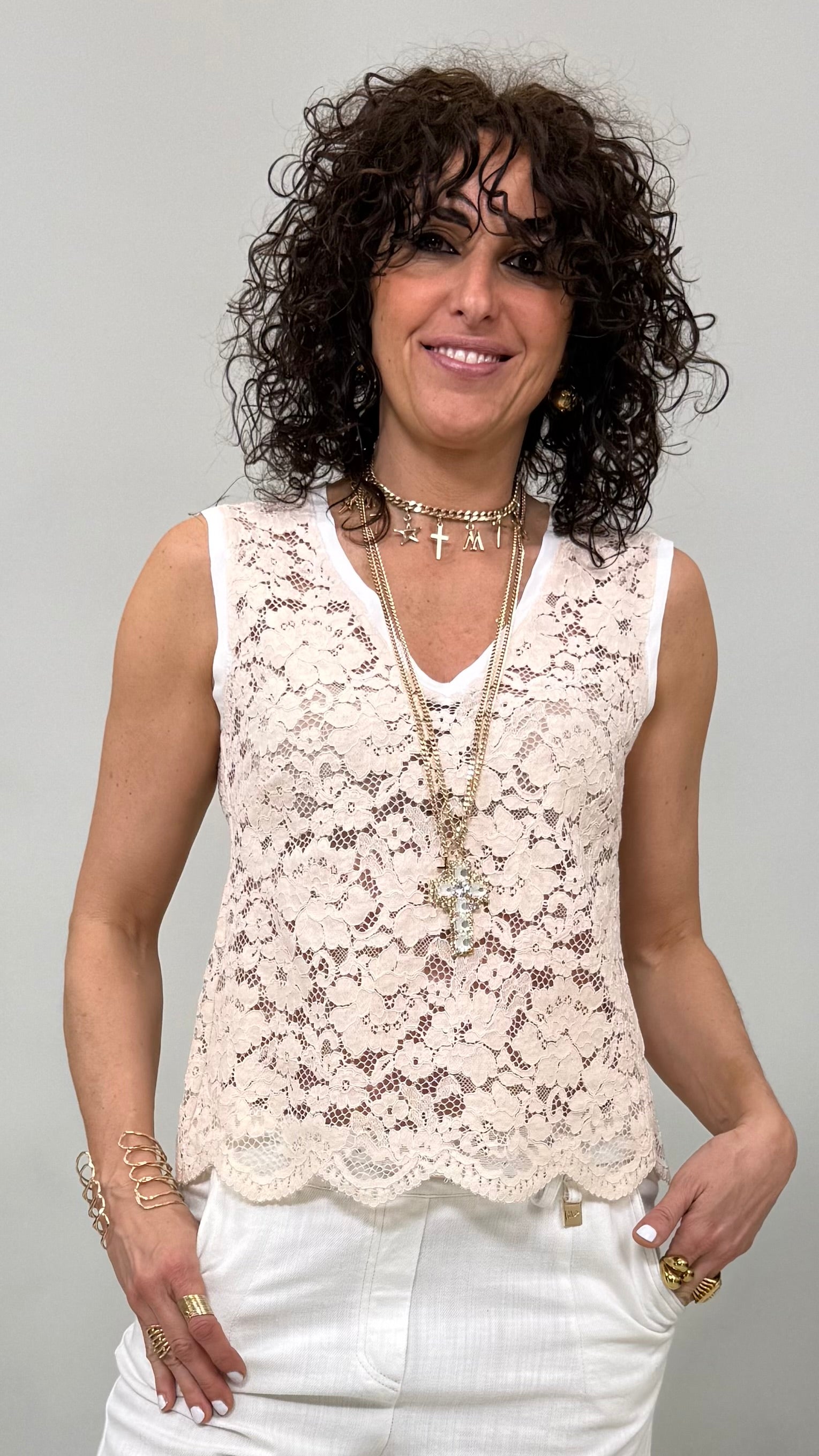 TOP IN PIZZO MACRAME' CAPPE AL FONDO