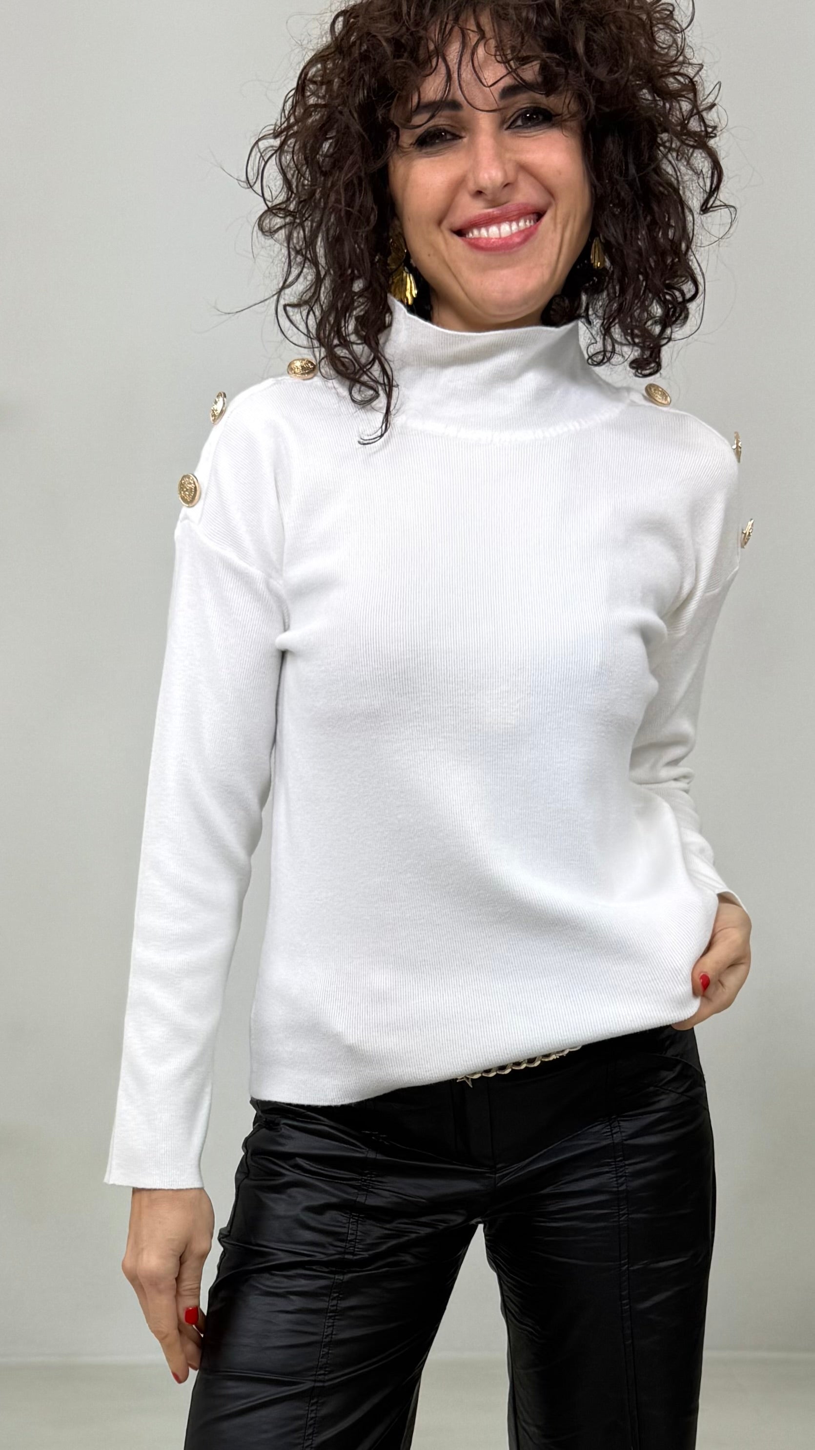 MAGLIONCINO CALDA VISCOSA BOTTONI SPALLE