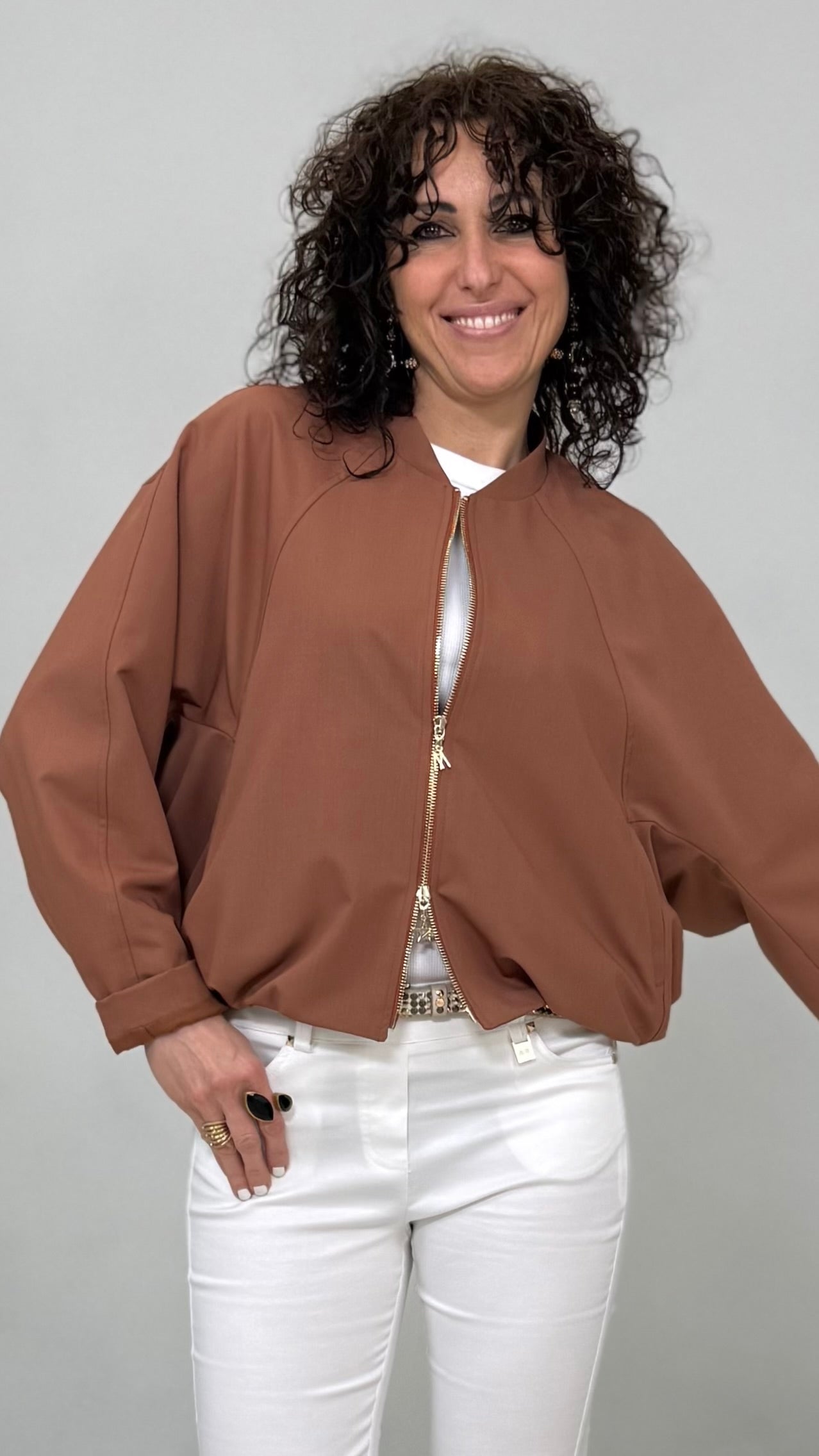 BOMBER LEGGERO ARRICCIATO AL FONDO