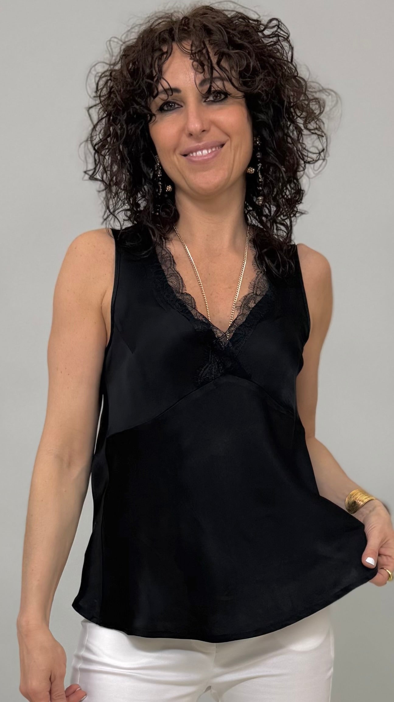 TOP RASO SPALLA LARGA PIZZO IN TONO