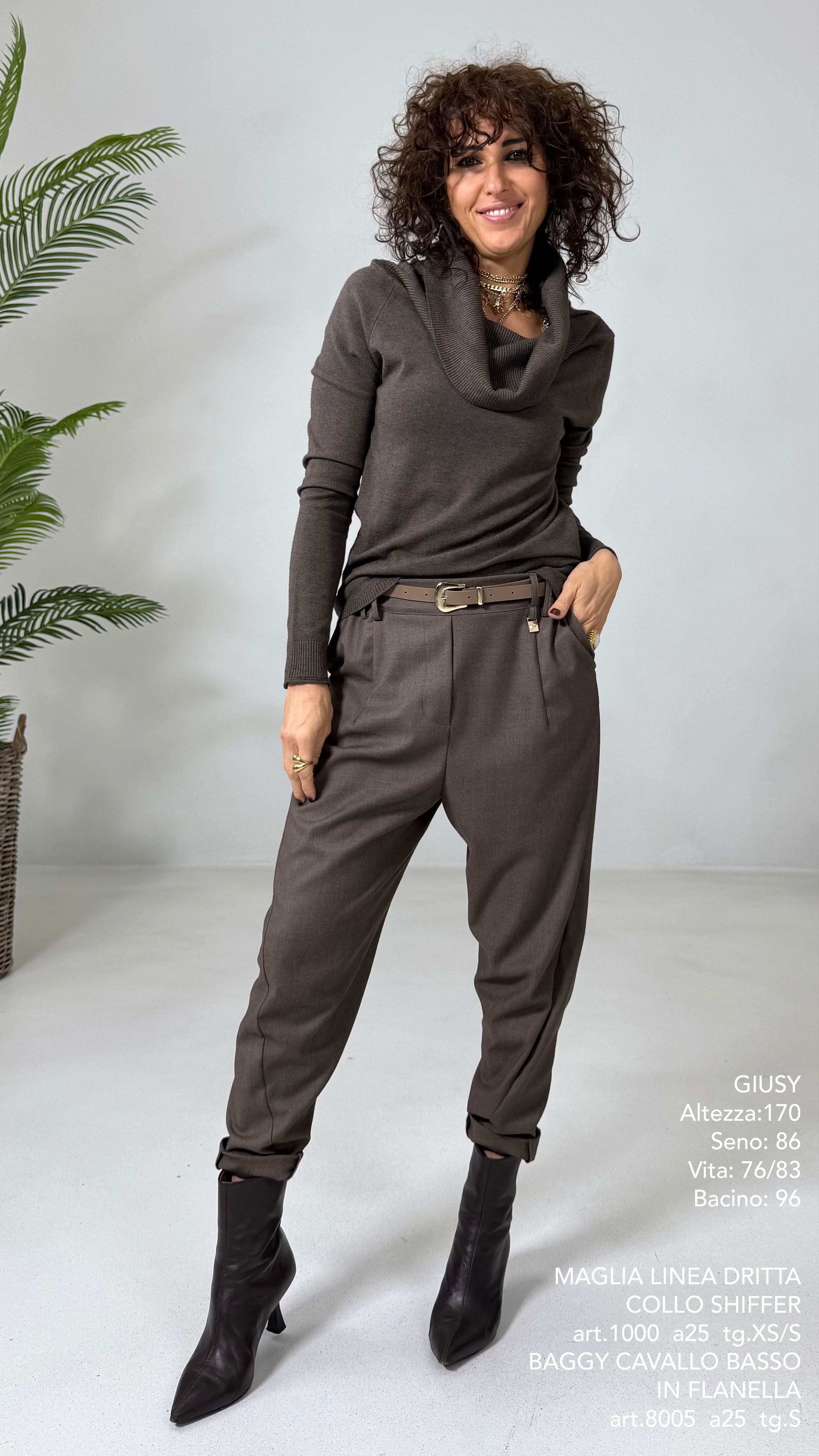 MAGLIA IN CALDA VISCOSA LINEA DRITTA COLLO SHIFFER