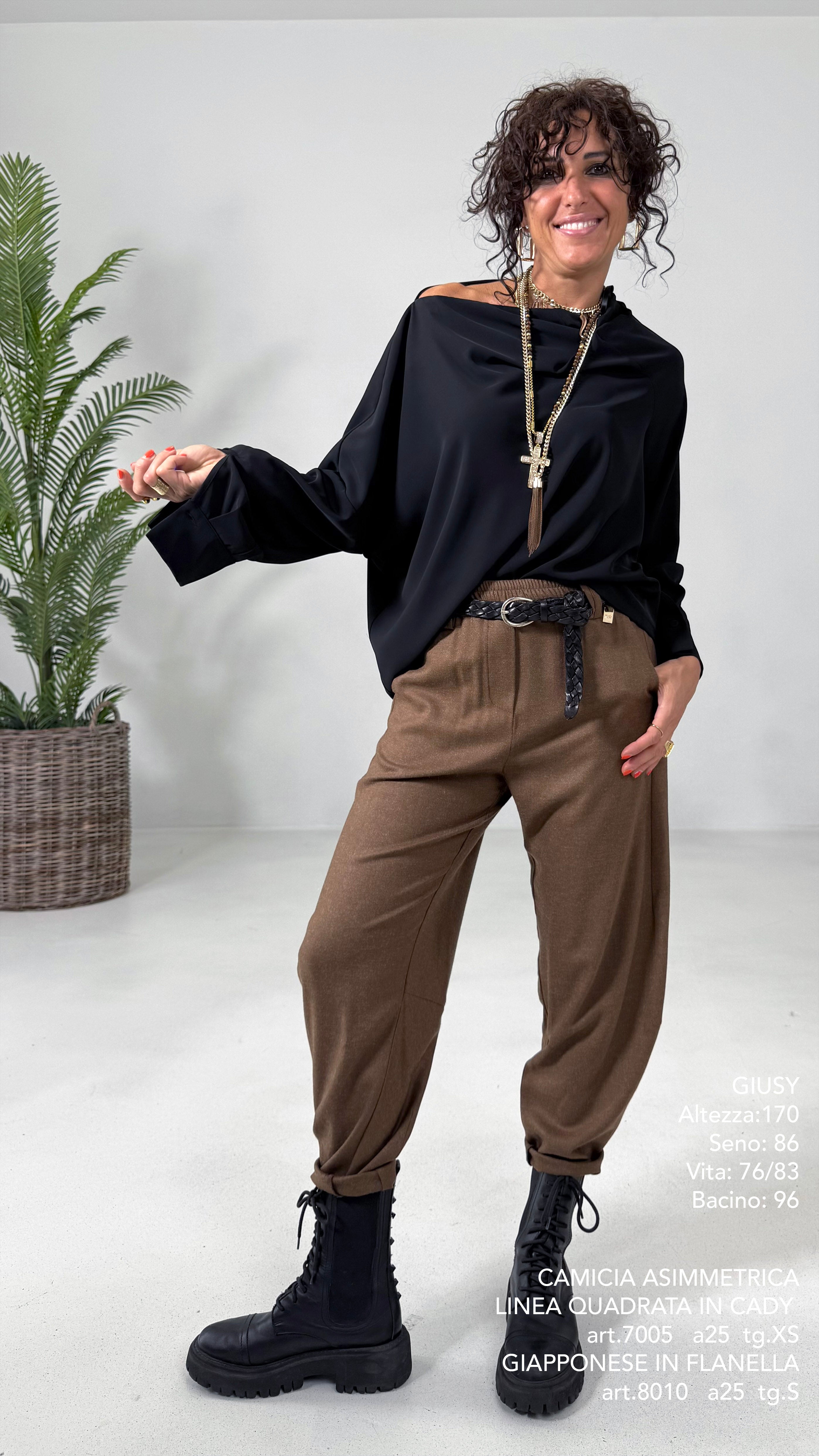 CAMICIA ASIMMETRICA LINEA QUADRATA IN CADY FLUIDO