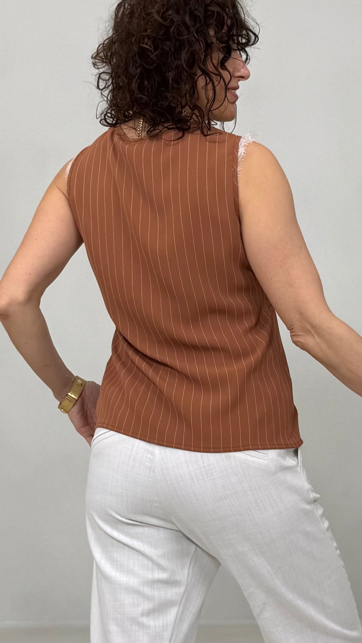 TOP GESSATO IN CADY FLUIDO CON PIZZO