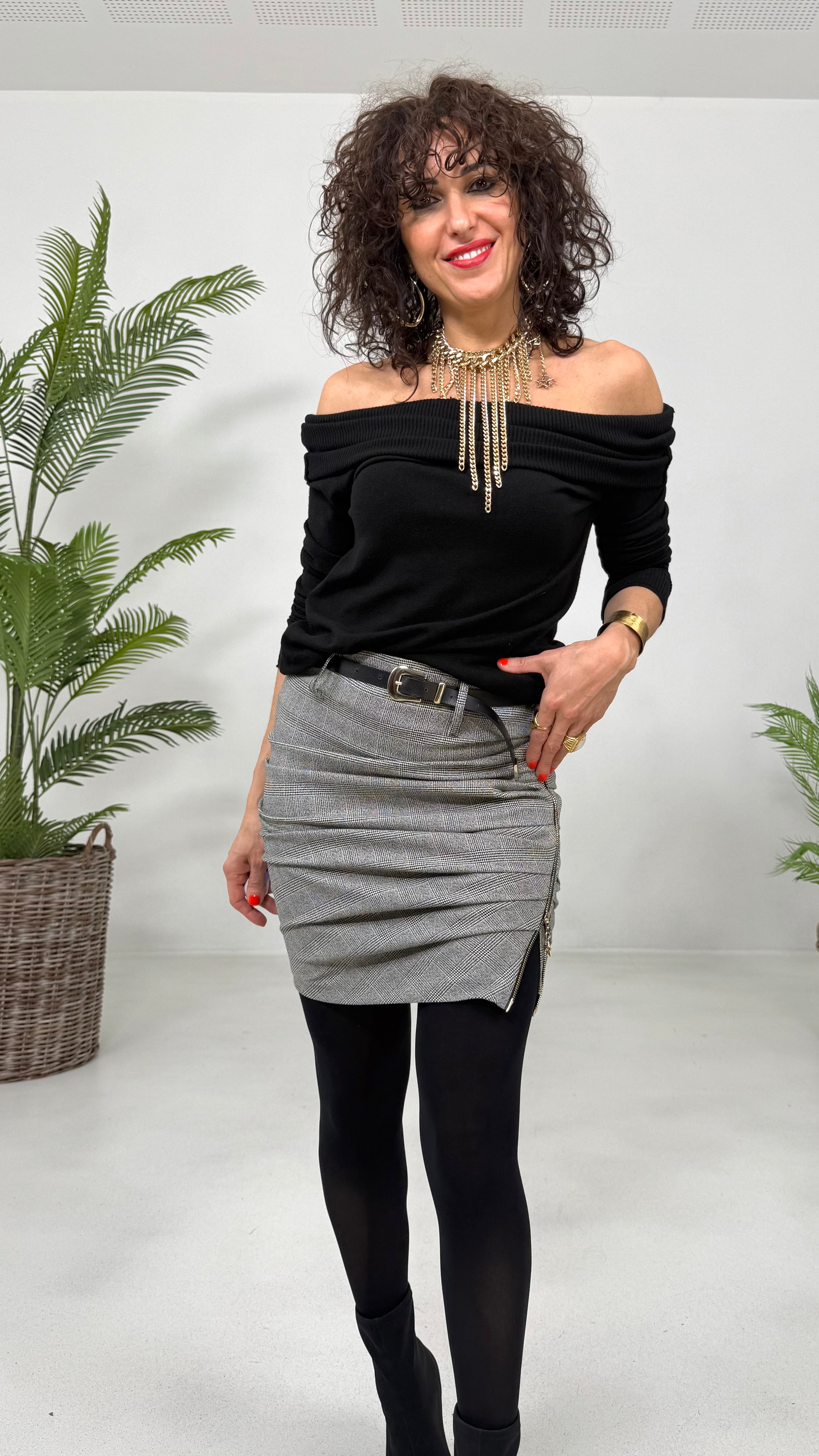 MAGLIA IN CALDA VISCOSA LINEA DRITTA COLLO SHIFFER