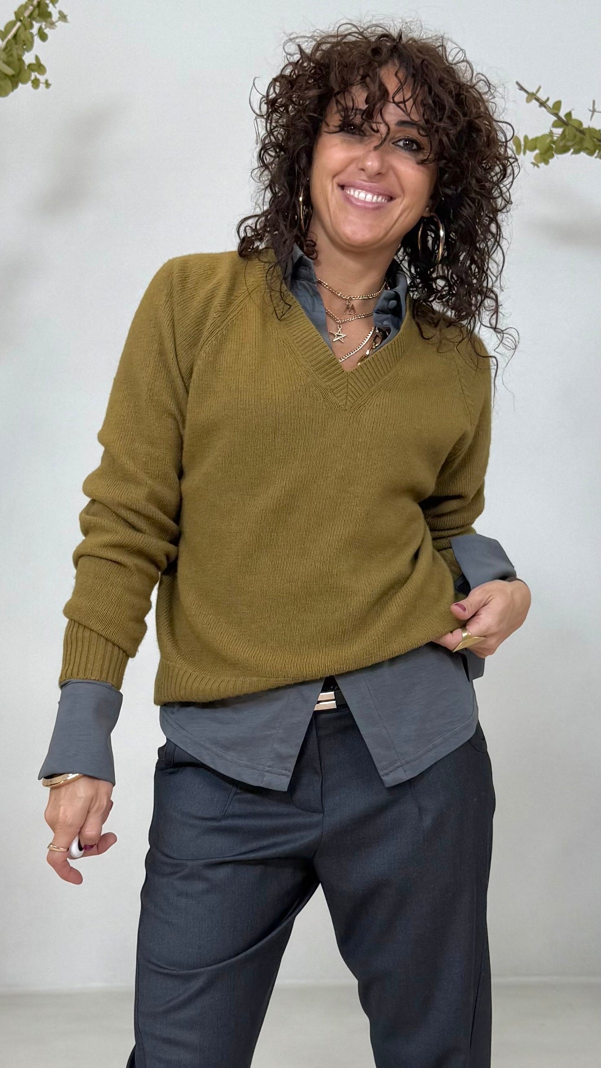 MAGLIA QUADRATA SCOLLO A V IN MISTO CASHMERE