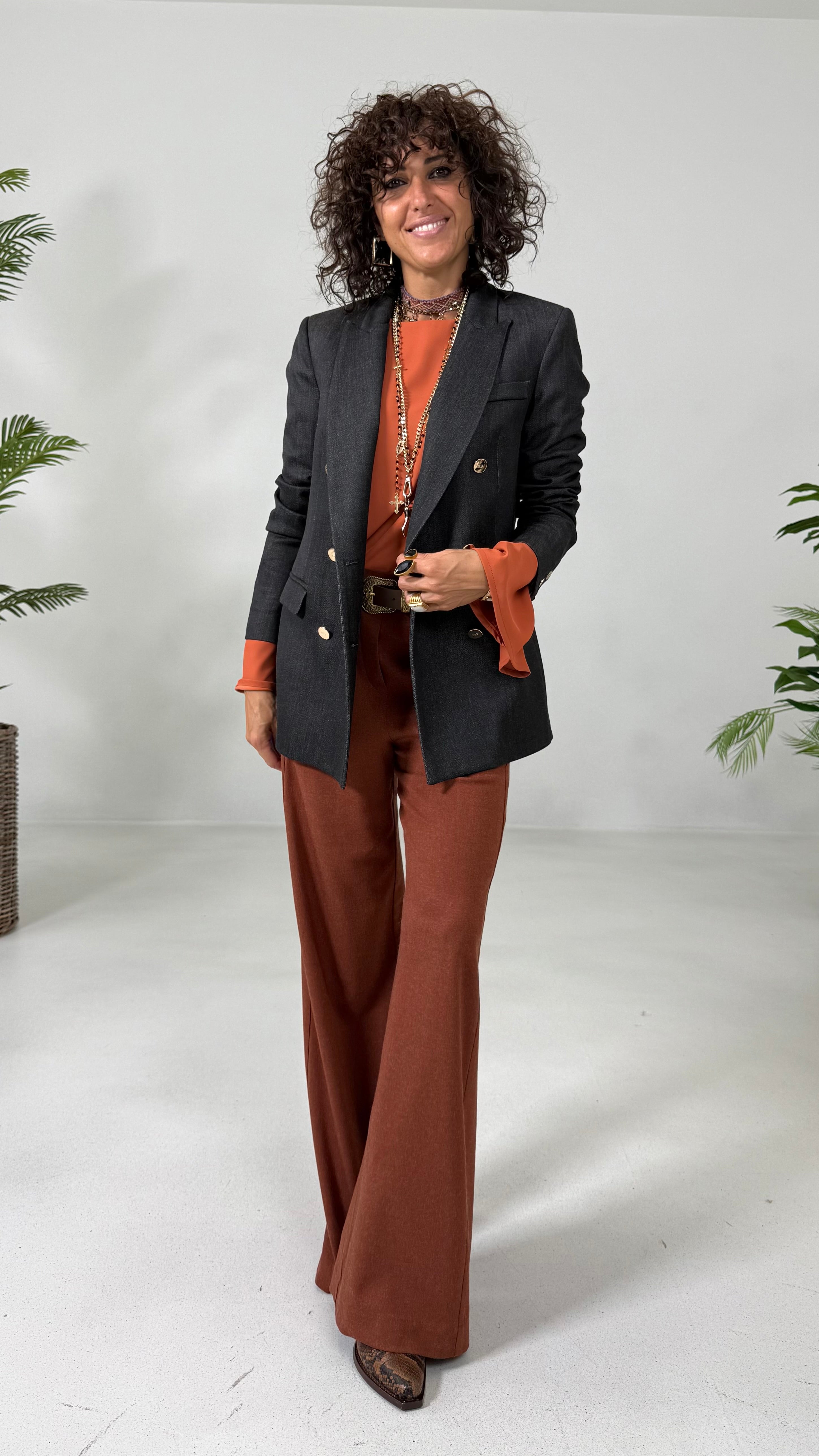 CAMICIA IN CADY FLUIDO CON MANICHE SVASATE