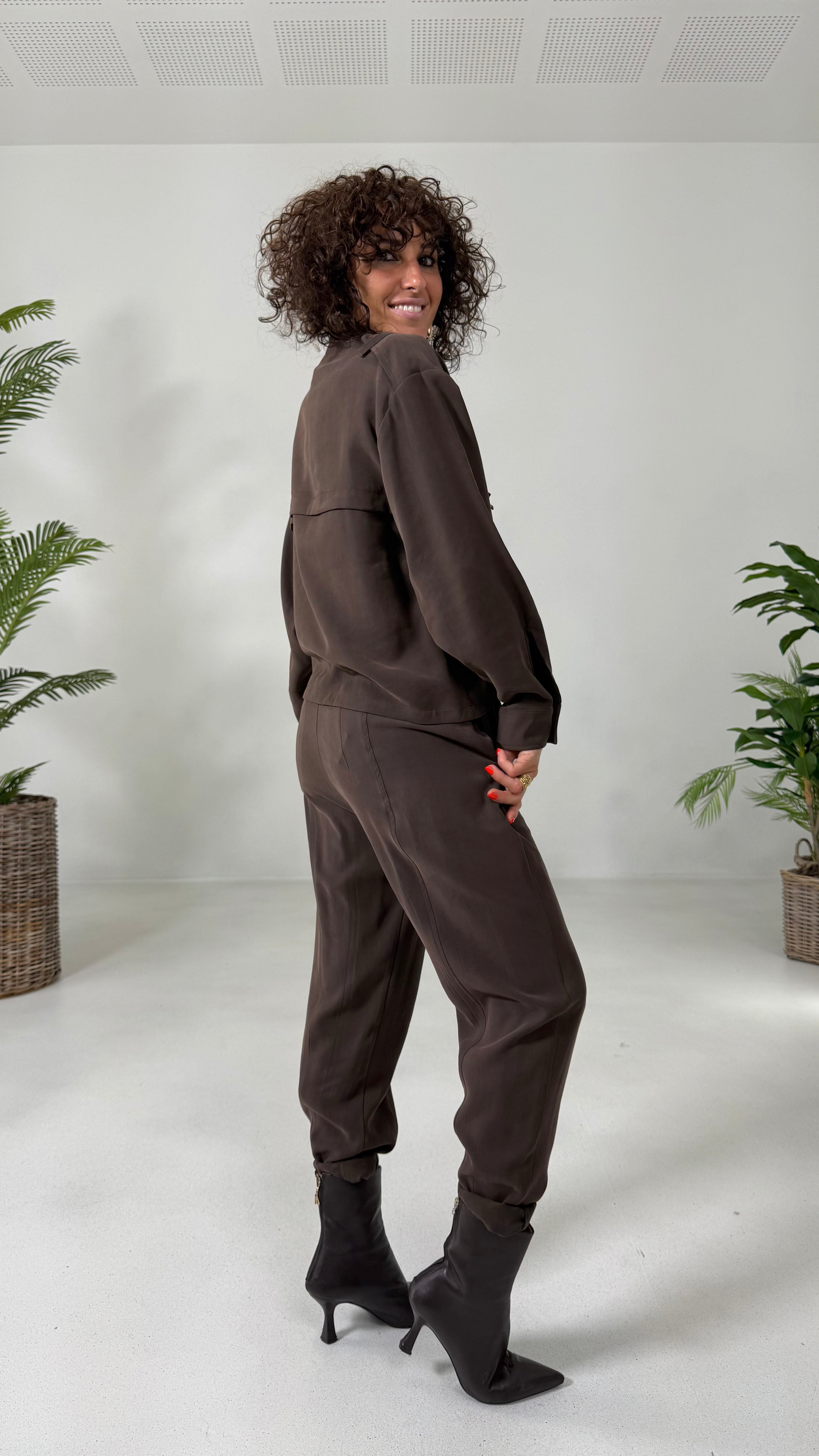 CAMICIA GIACCA CON TASCONI IN TECNICO VISCOSA EFFETTO CUPRO