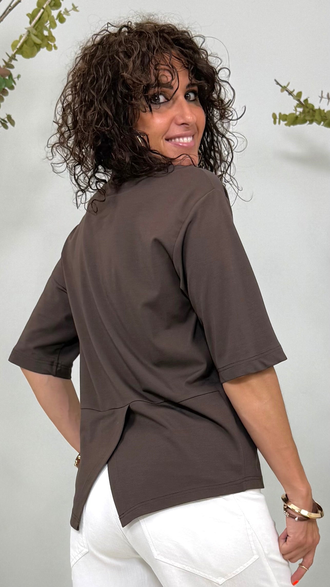 T-SHIRT VISCOSA SPACCO DIETRO MANICA AL GOMITO