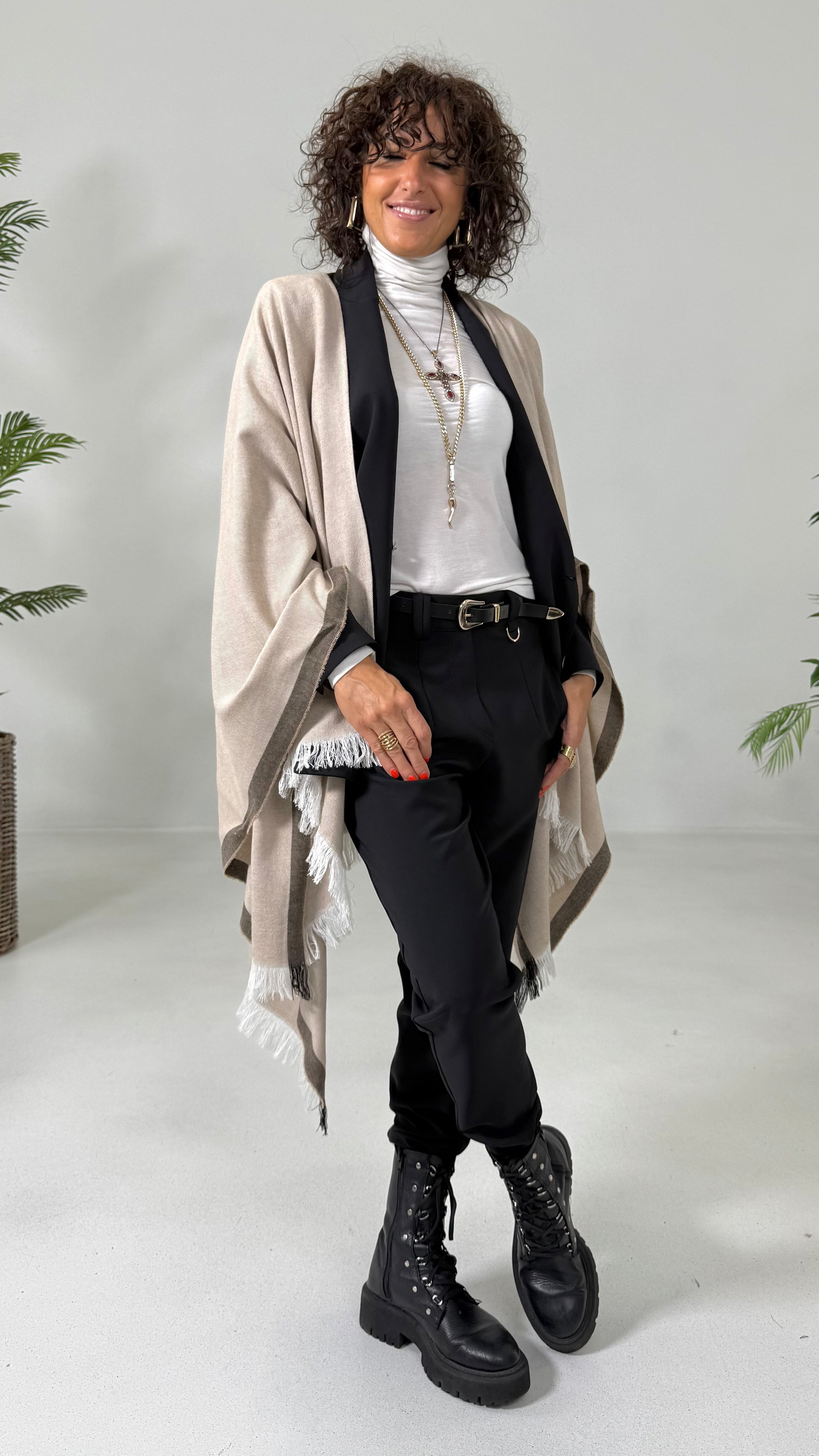 MANTELLA PONCHO COCCOLA