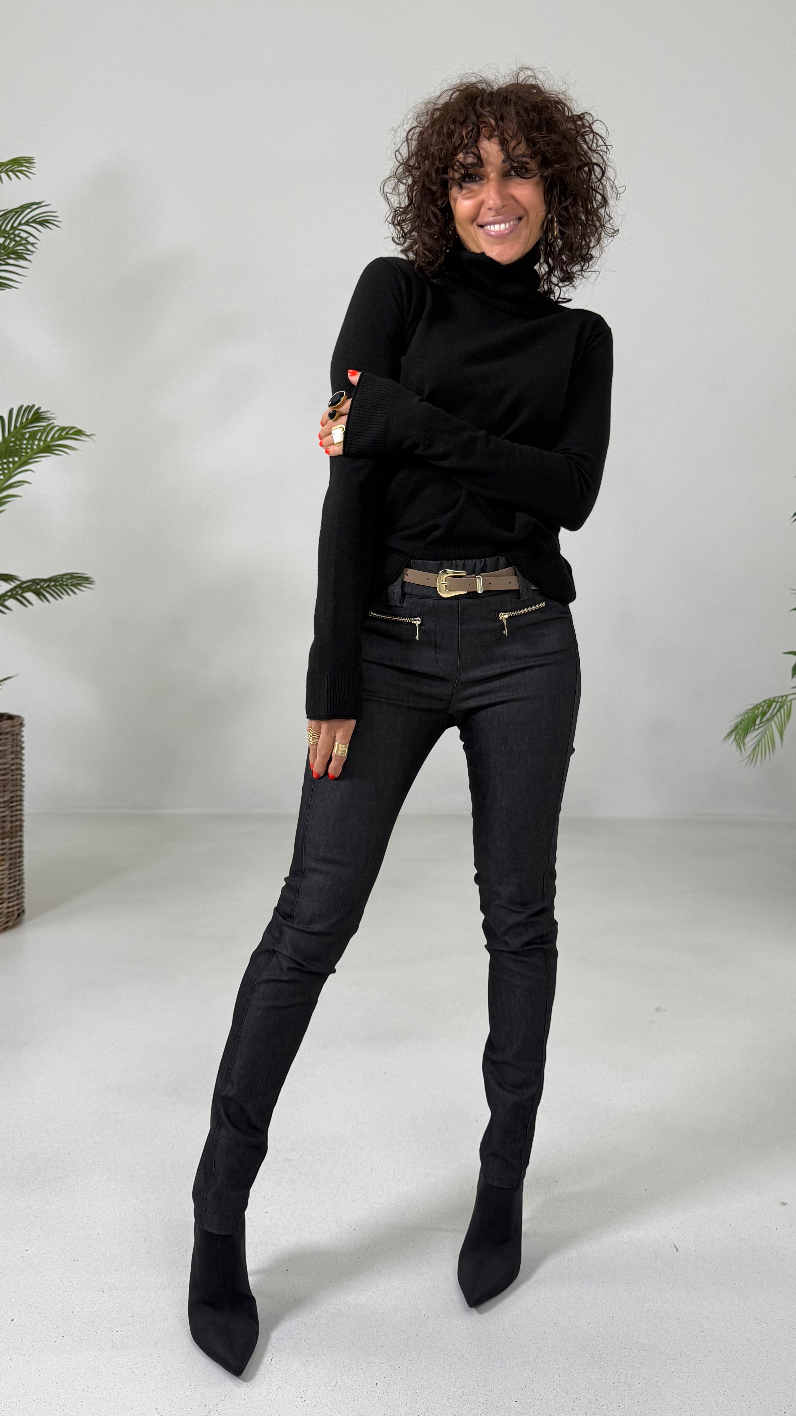 MAGLIA BASIC COLLO ALTO IN CALDA VISCOSA