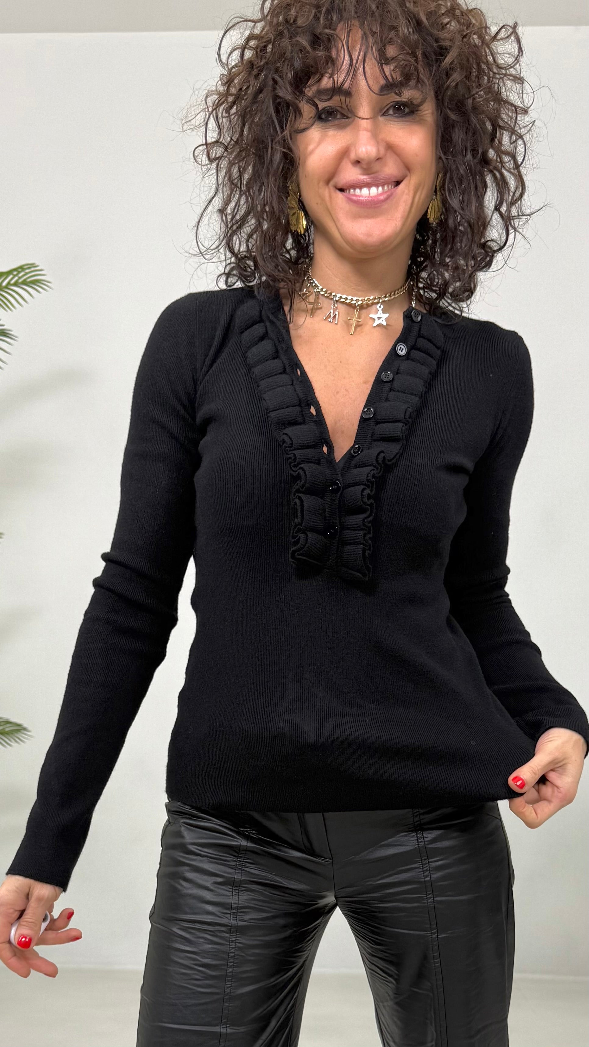 MAGLIA CON ROUCHES SU SCOLLO IN CALDA VISCOSA