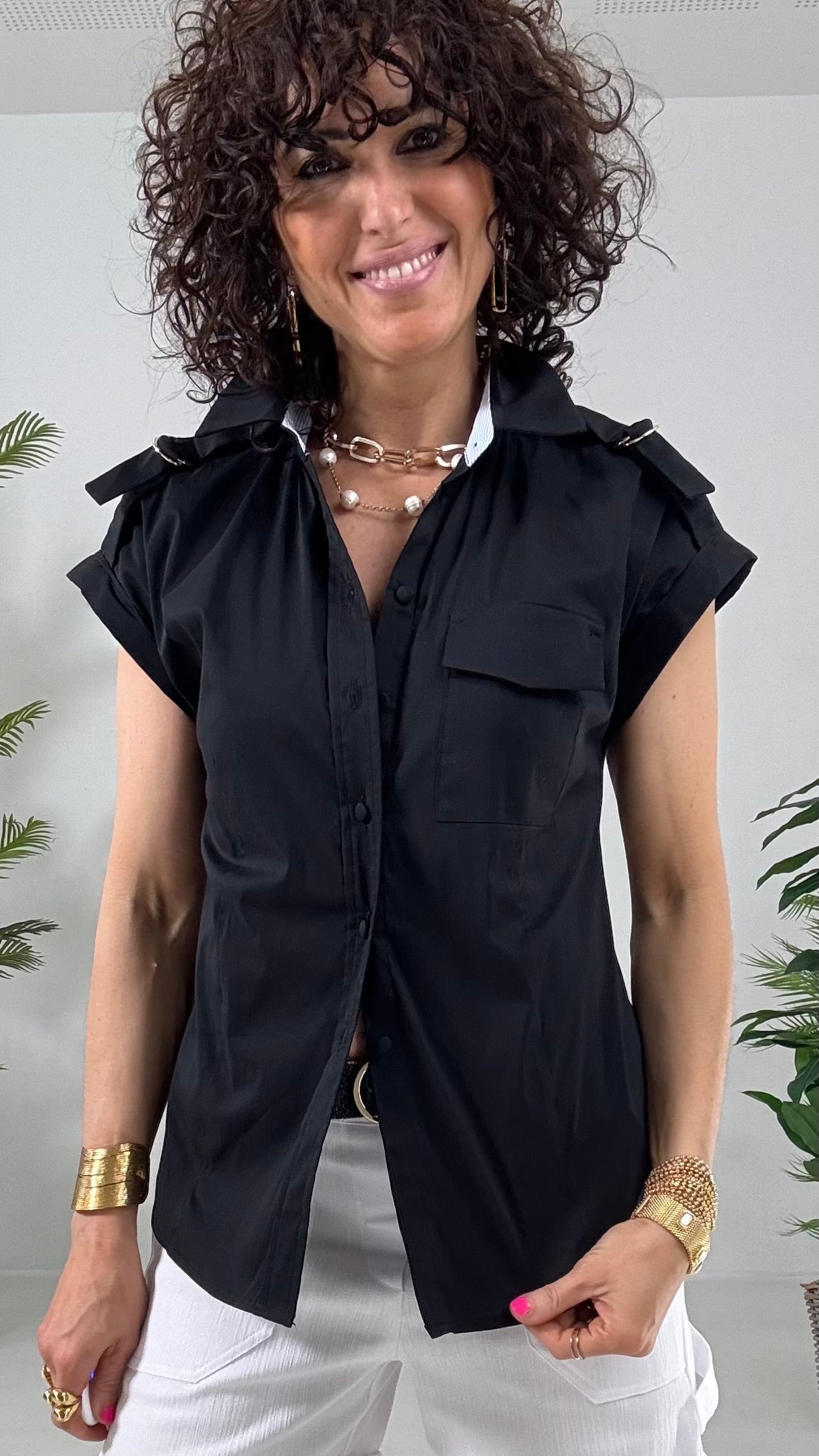 706 P25 NERO CAMICIA CON MANICA SCESA IN PELLE D UOVO
