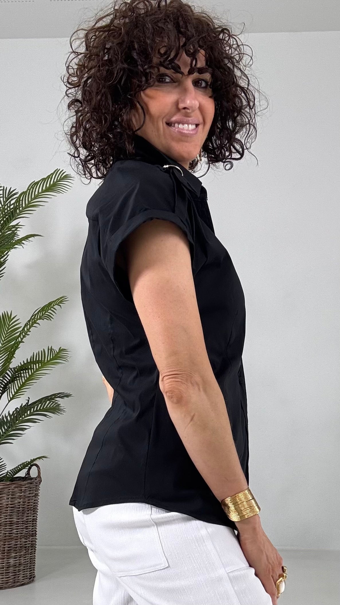 706 P25 NERO CAMICIA CON MANICA SCESA IN PELLE D UOVO