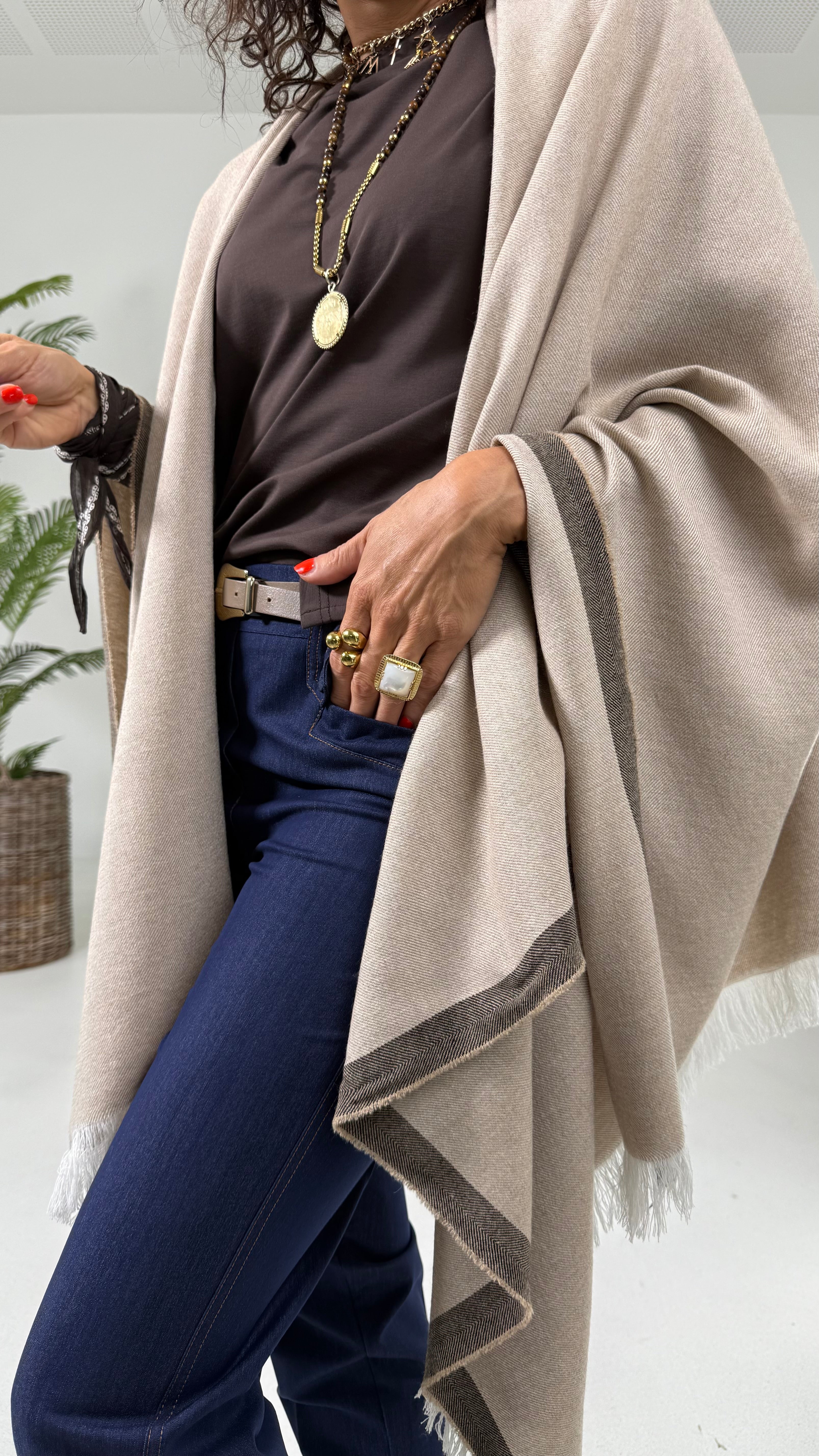 MANTELLA PONCHO COCCOLA