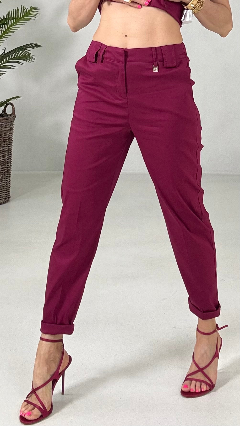 821 P25 AMARANTO BAGGY IN PELLE D UOVO