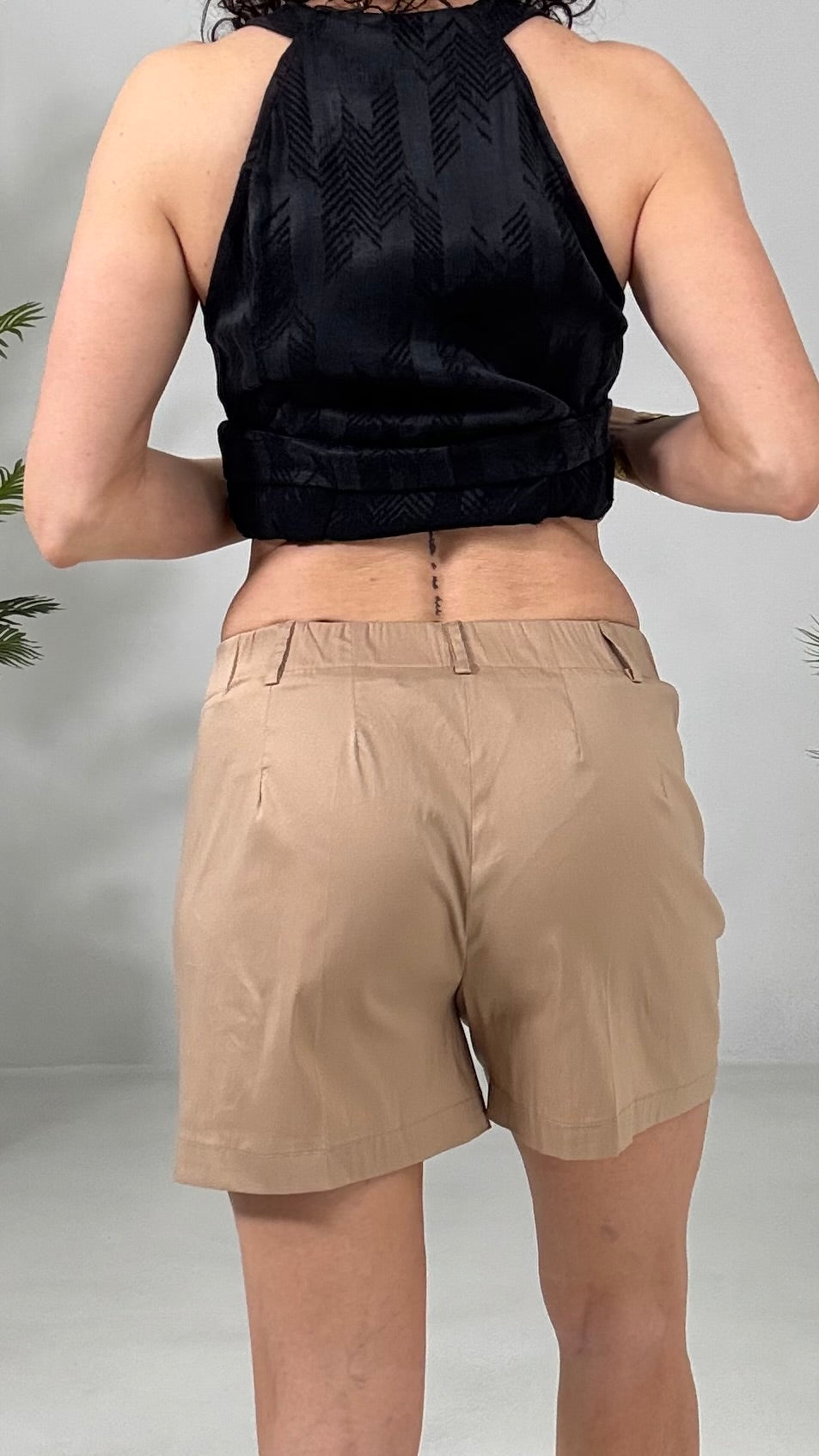828 P25 KAKI SHORT IN PELLE D UOVO