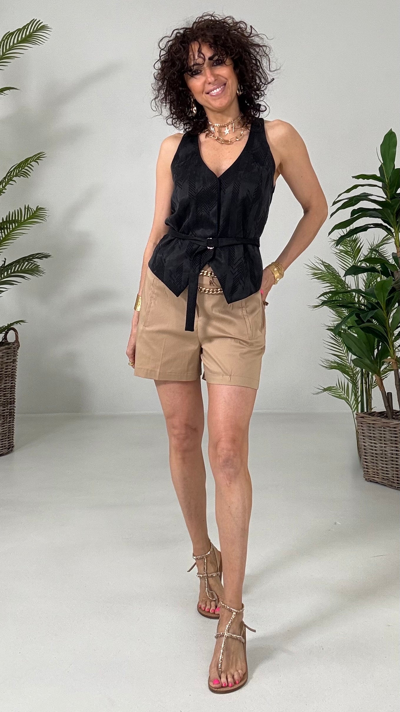828 P25 KAKI SHORT IN PELLE D UOVO