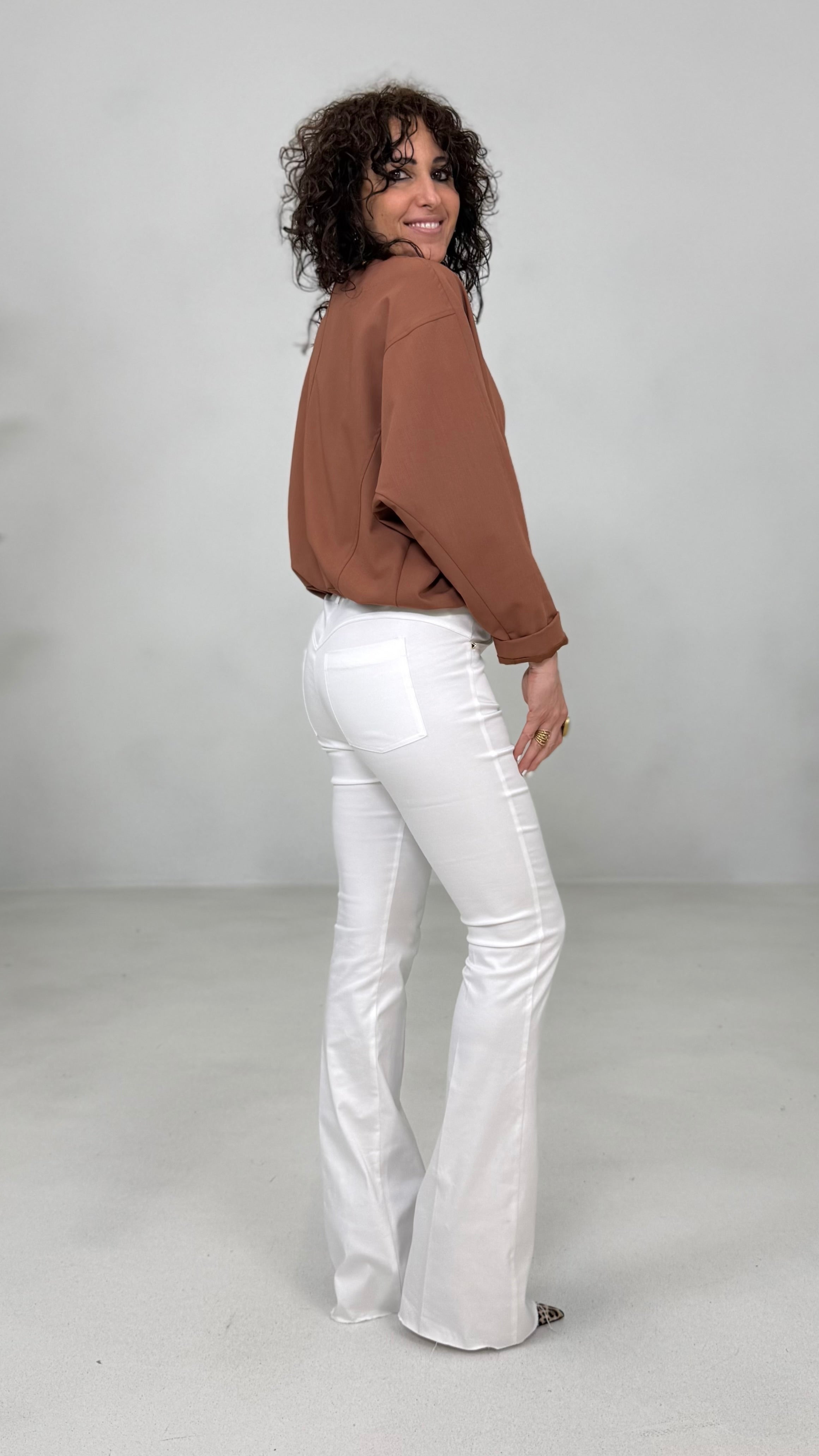 BOMBER LEGGERO ARRICCIATO AL FONDO