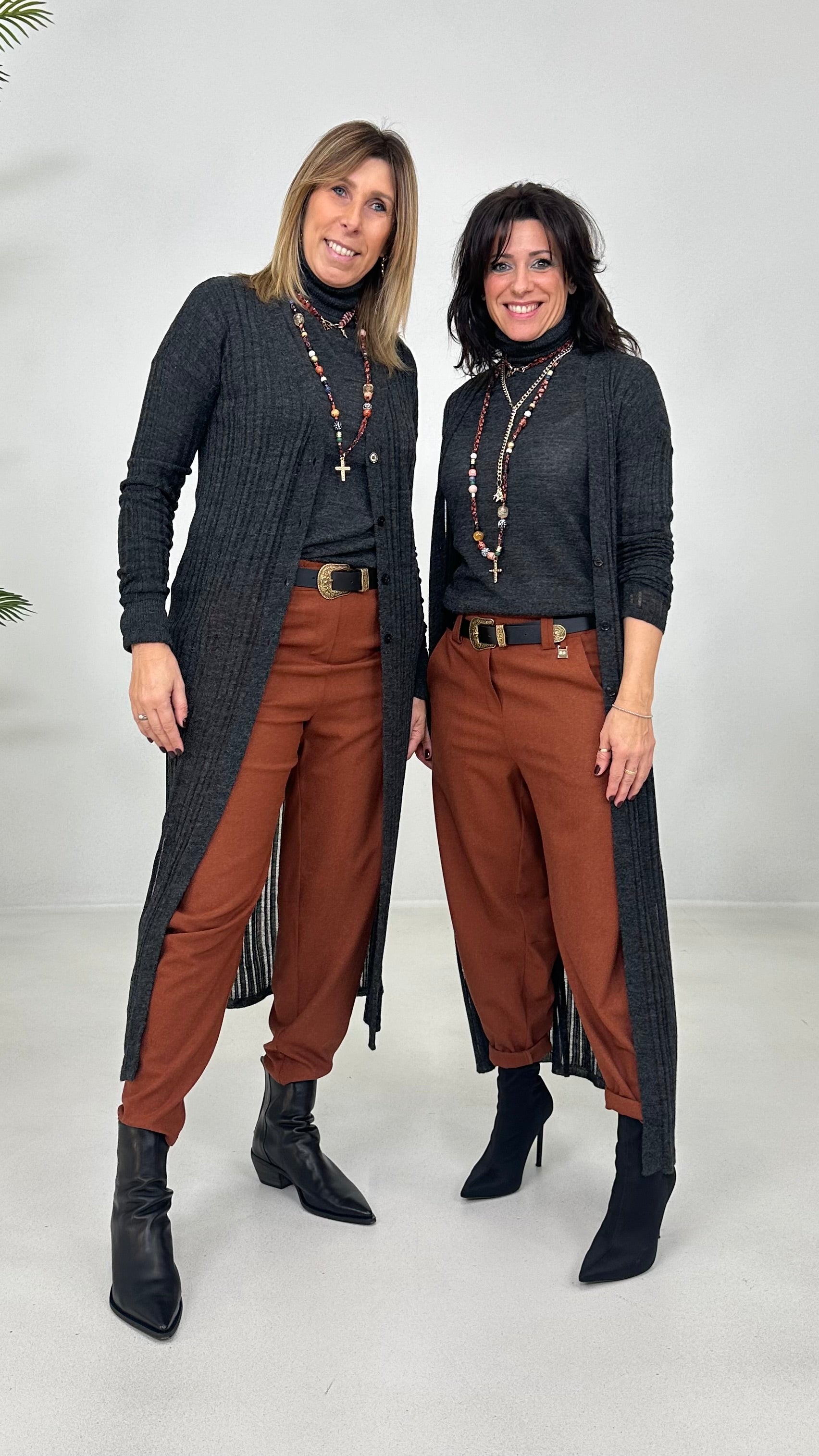 MAGLIA BASIC COLLO ALTO IN LANA VISCOSA