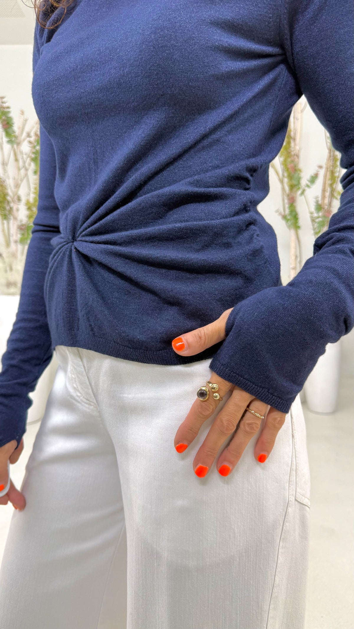 MAGLIA SLIM A GIROCOLLO CON ARRICCIO DAVANTI IN CALDA VISCOSA