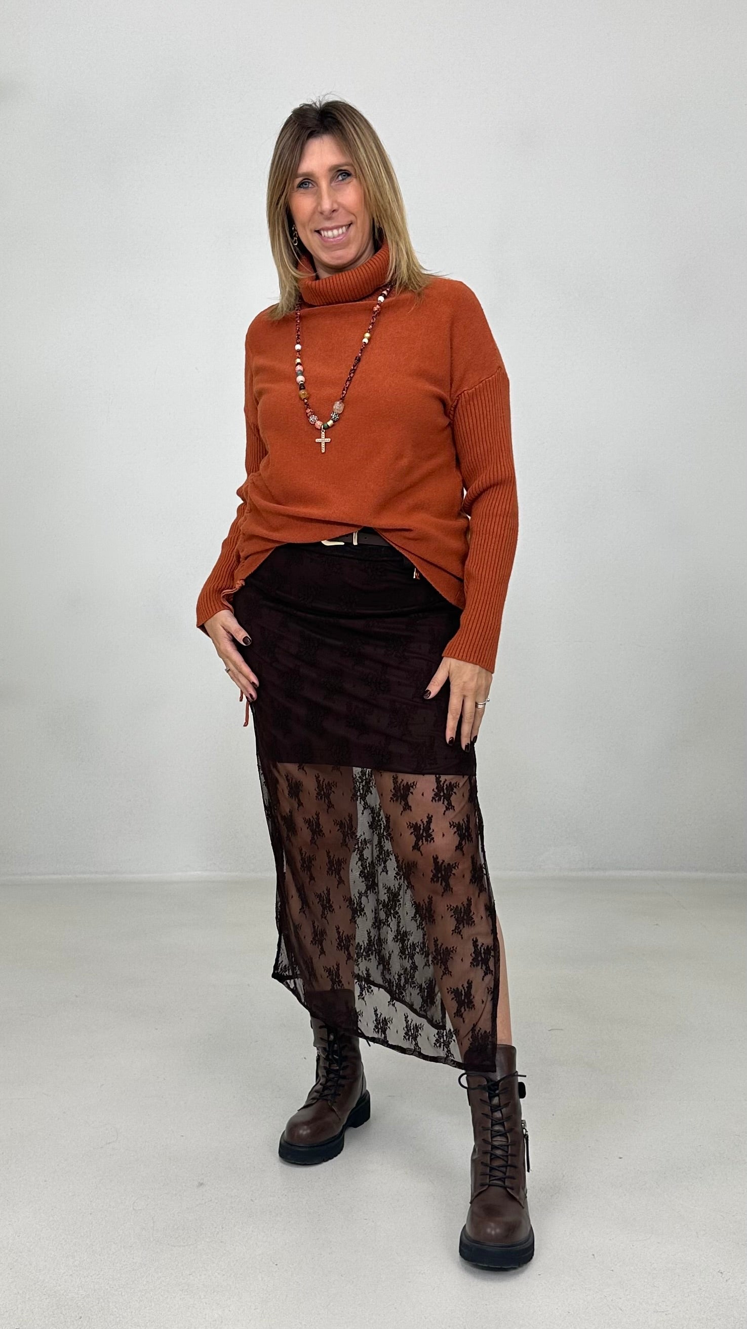 GONNA LUNGA IN PIZZO ELASTICIZZATO CON SOTTOGONNA