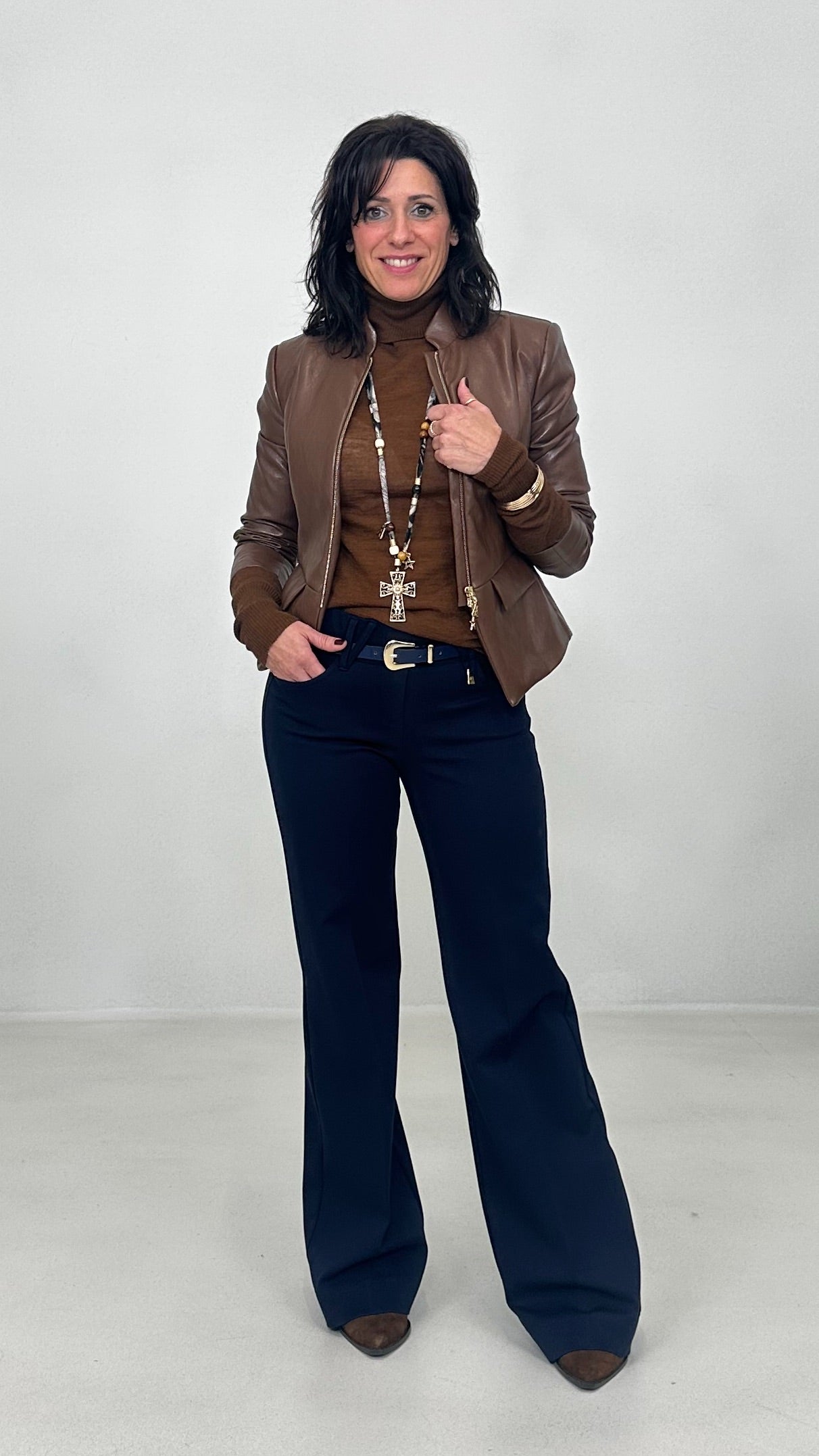 MAGLIA BASIC COLLO ALTO IN LANA VISCOSA