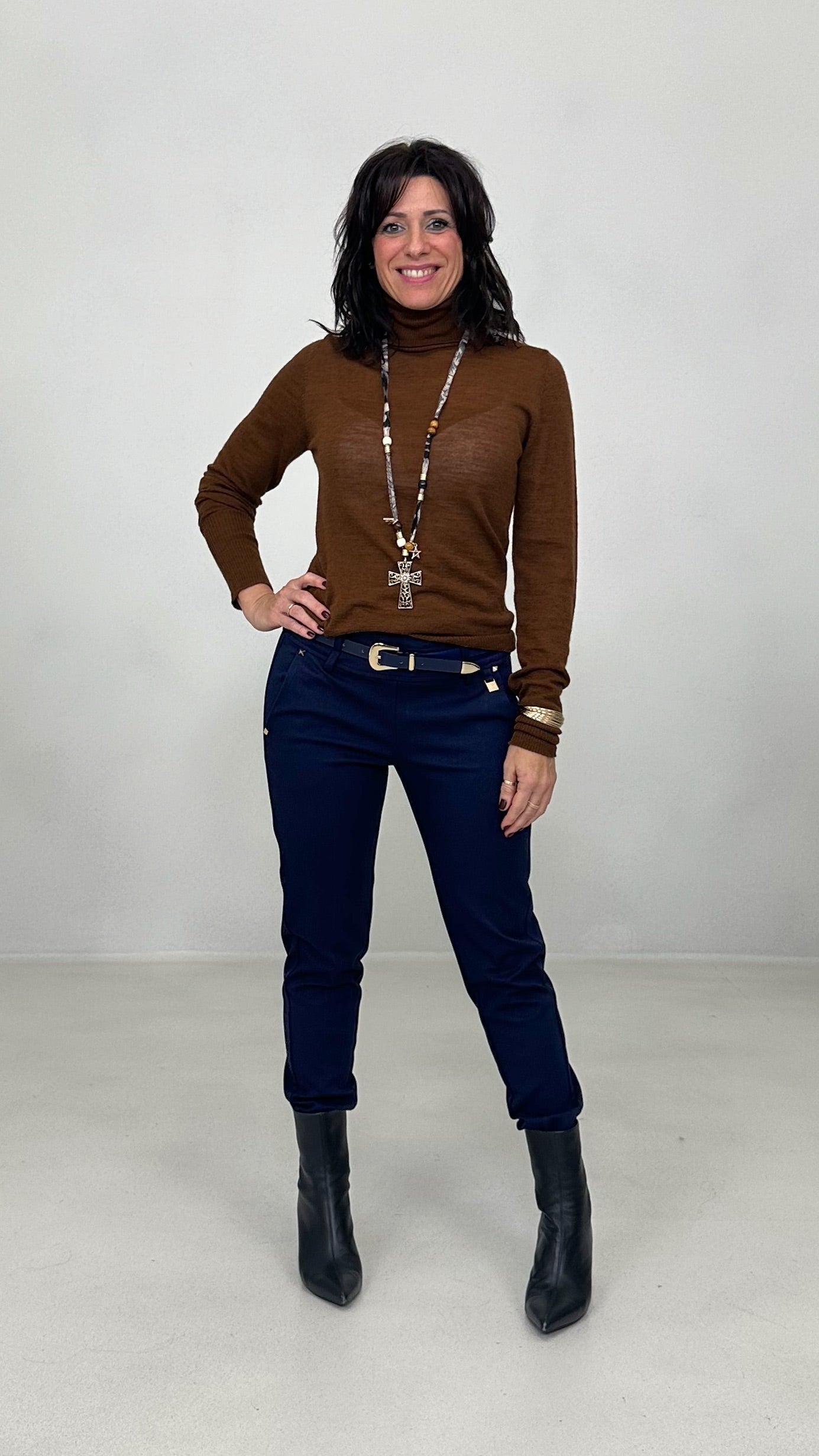 MAGLIA BASIC COLLO ALTO IN LANA VISCOSA