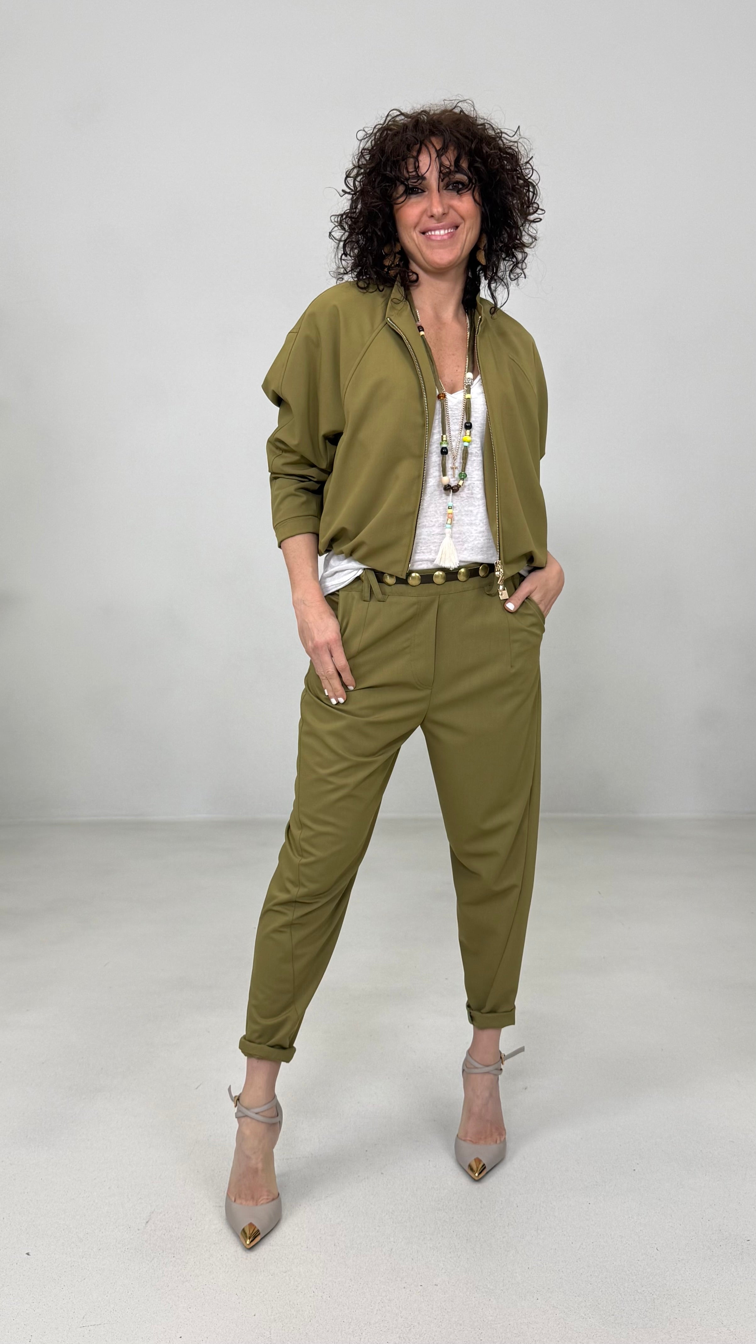 BOMBER LEGGERO ARRICCIATO AL FONDO