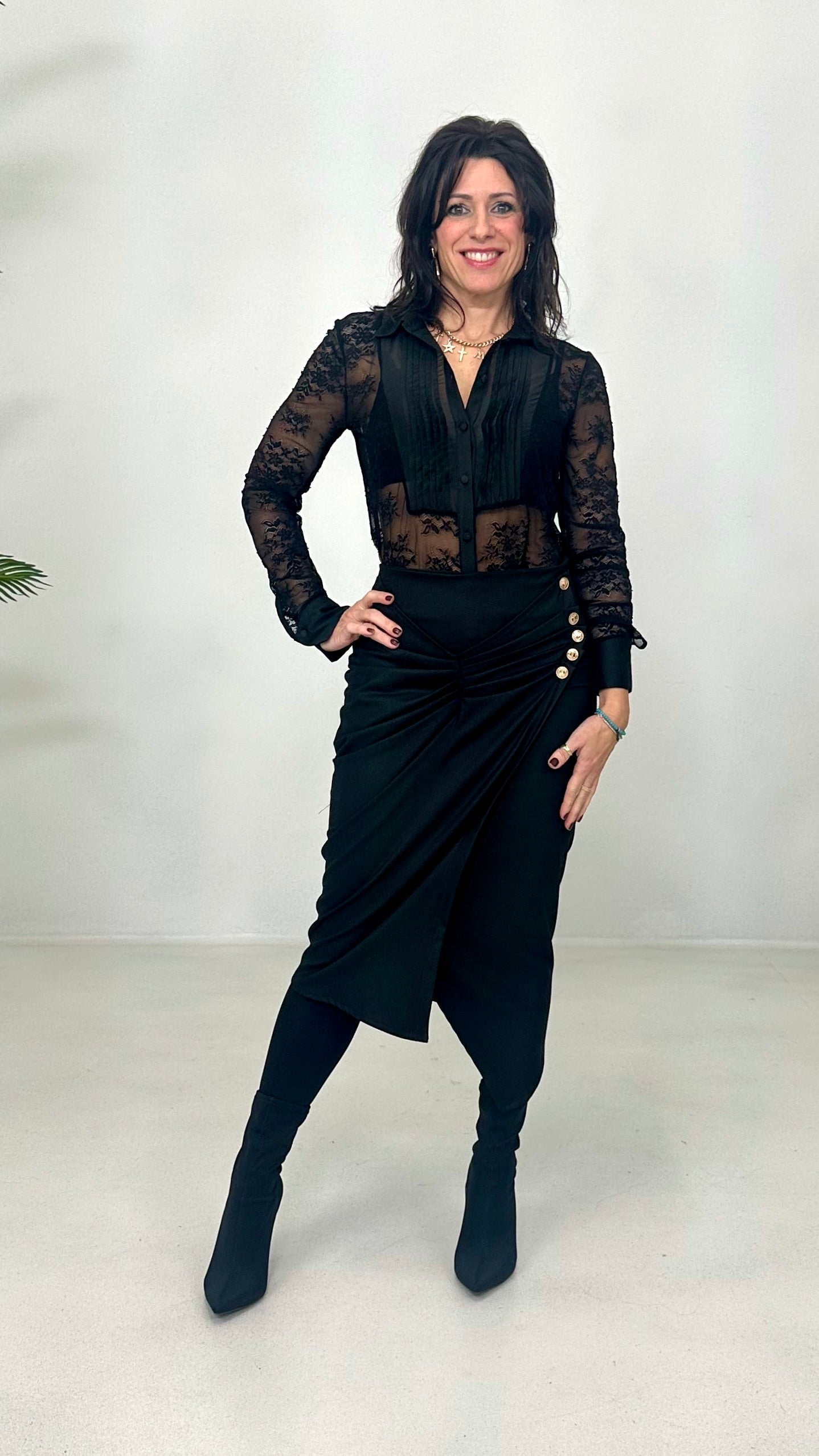 CAMICIA IN PIZZO CON PETTORINA IN MUSSOLA