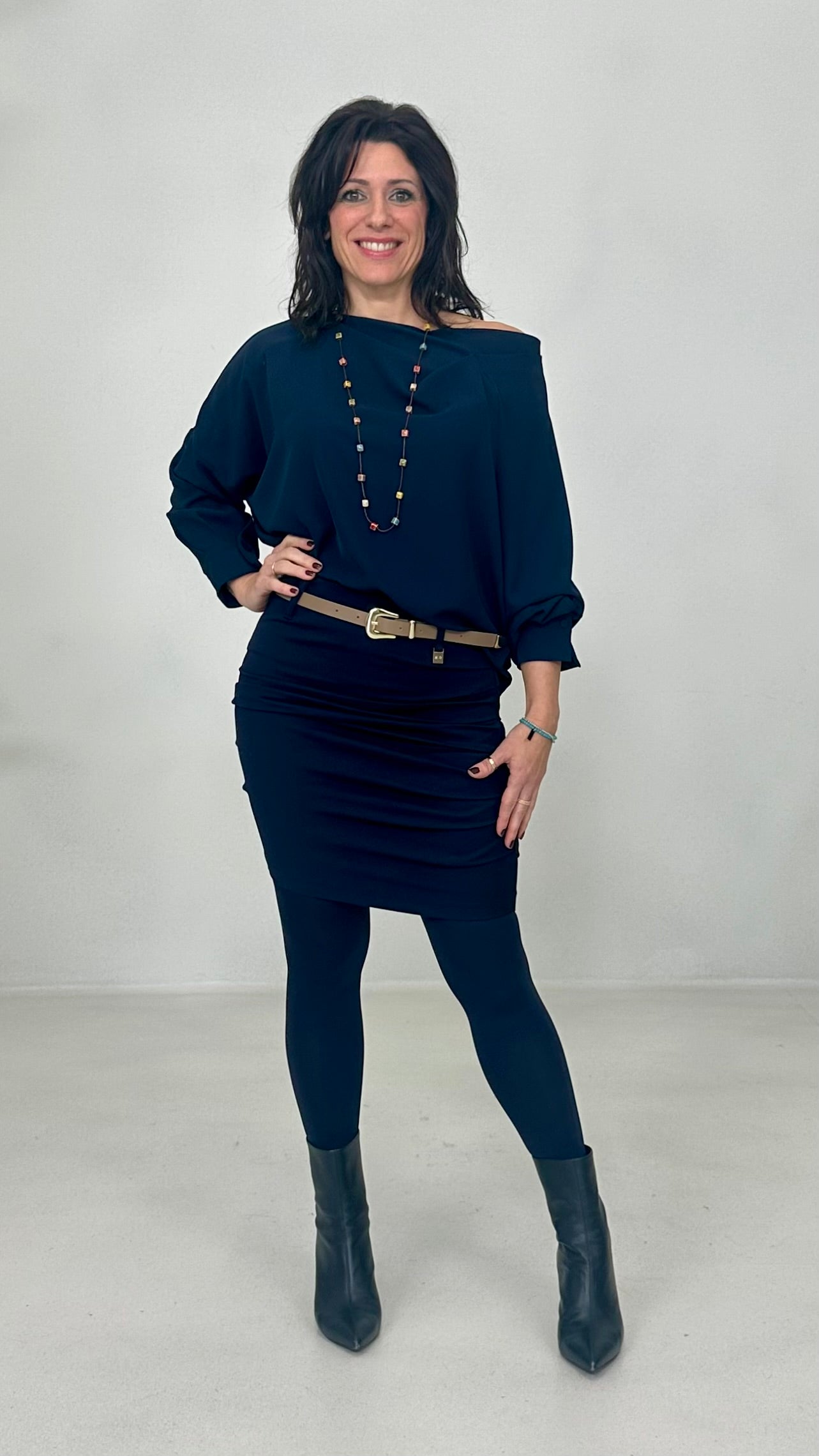 CAMICIA ASIMMETRICA LINEA QUADRATA IN CADY FLUIDO