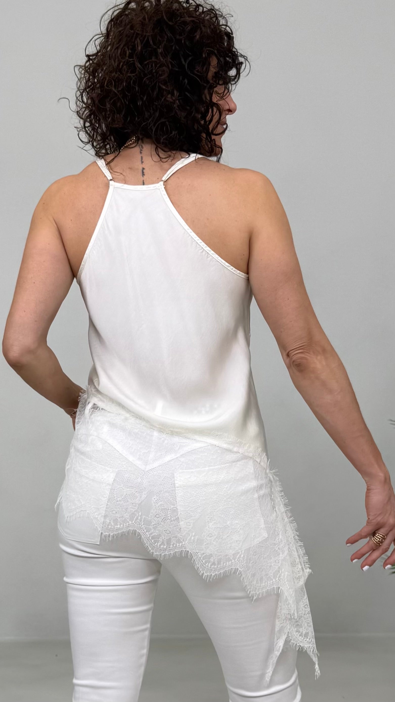 TOP ASIMMETRICO PIZZO IN TONO