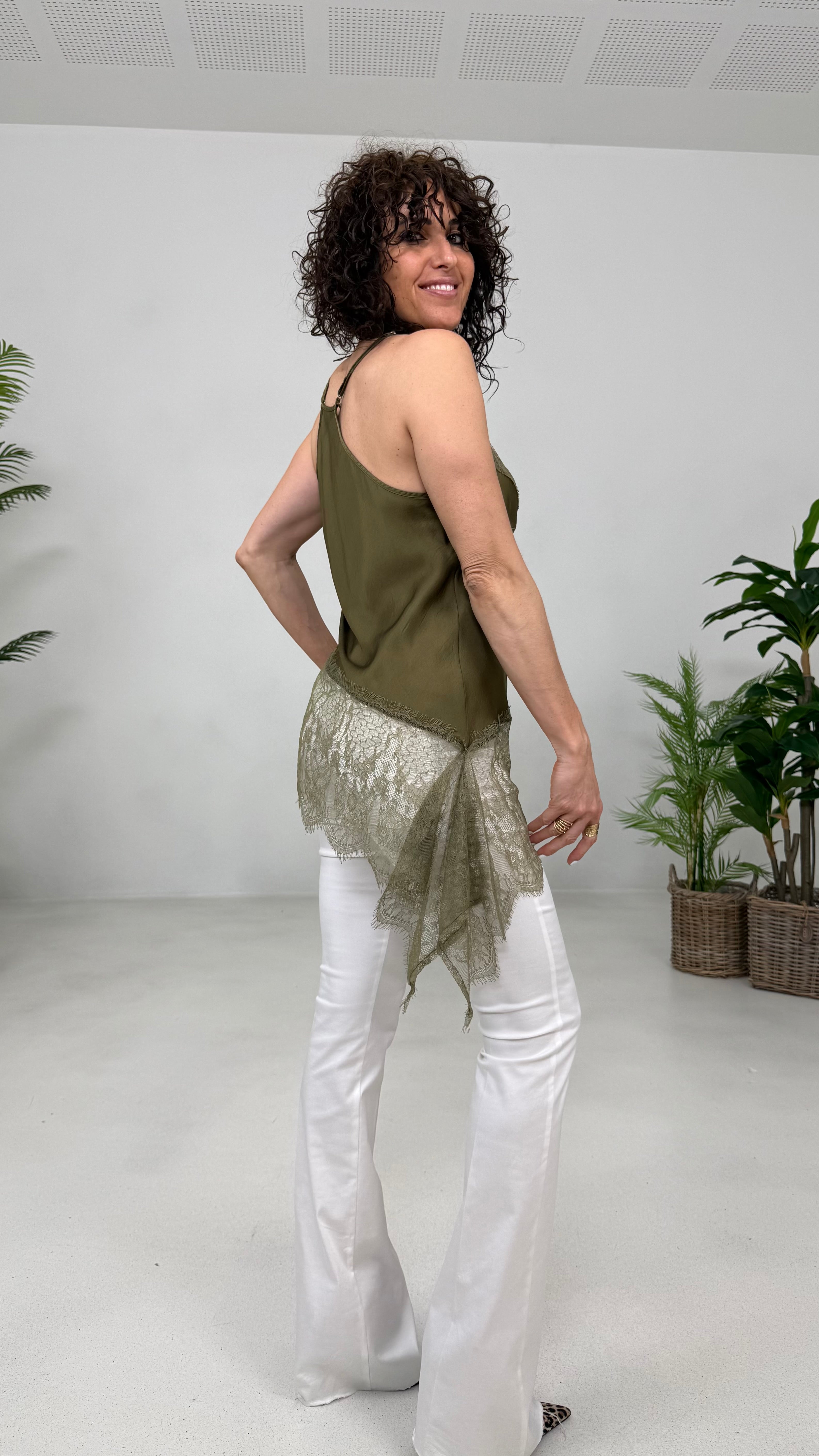 TOP ASIMMETRICO PIZZO IN TONO