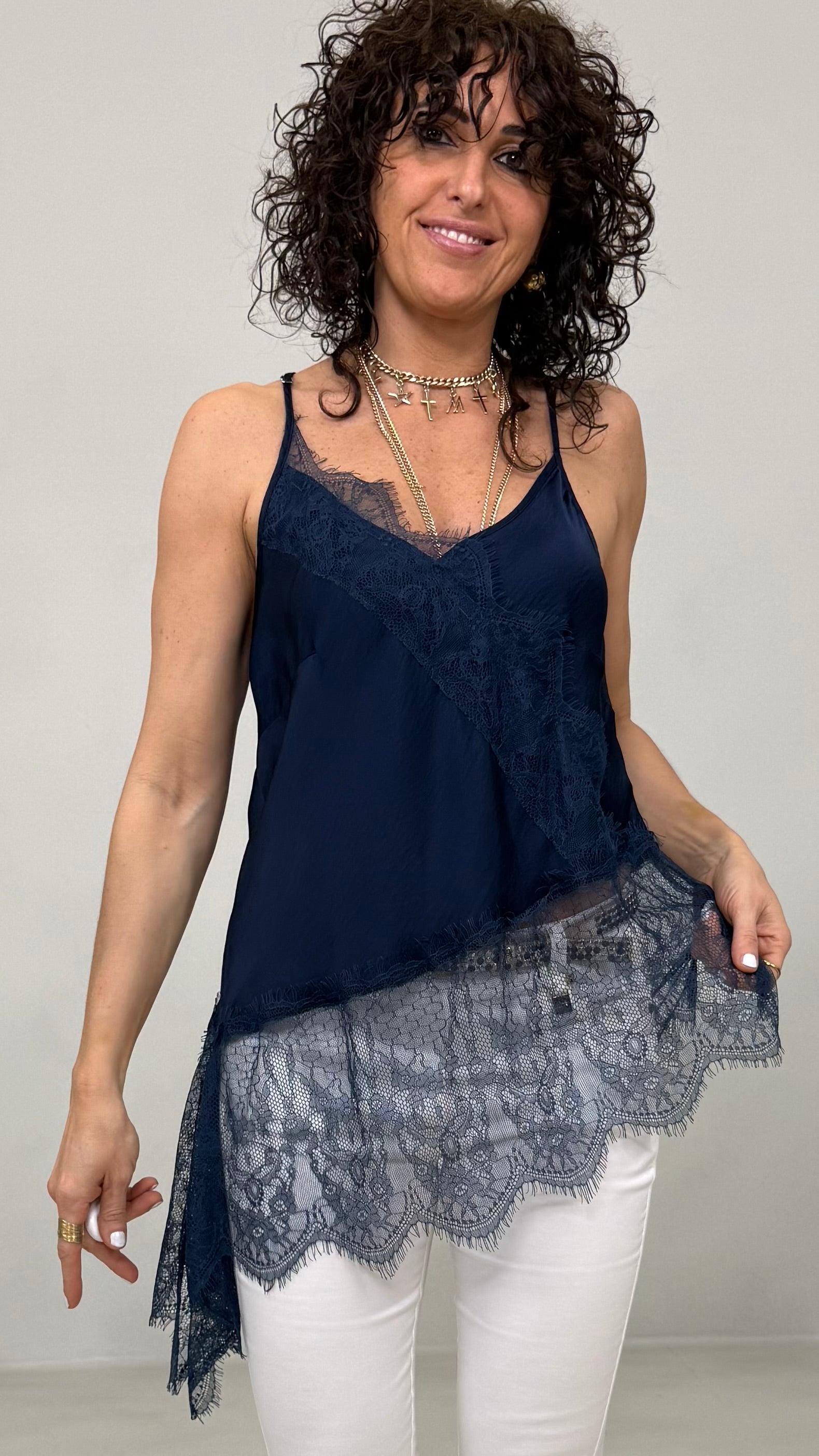 TOP ASIMMETRICO PIZZO IN TONO