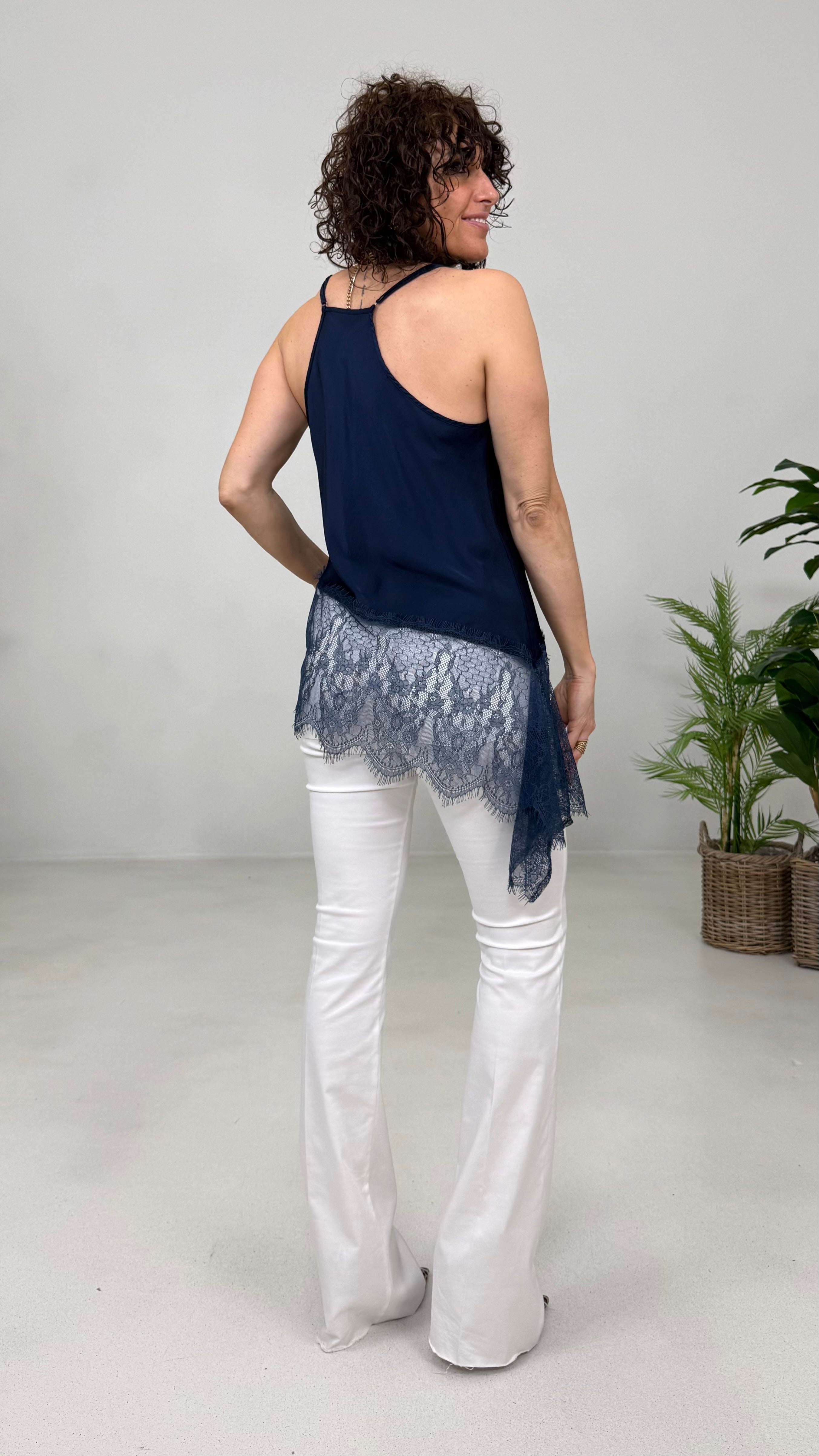 TOP ASIMMETRICO PIZZO IN TONO