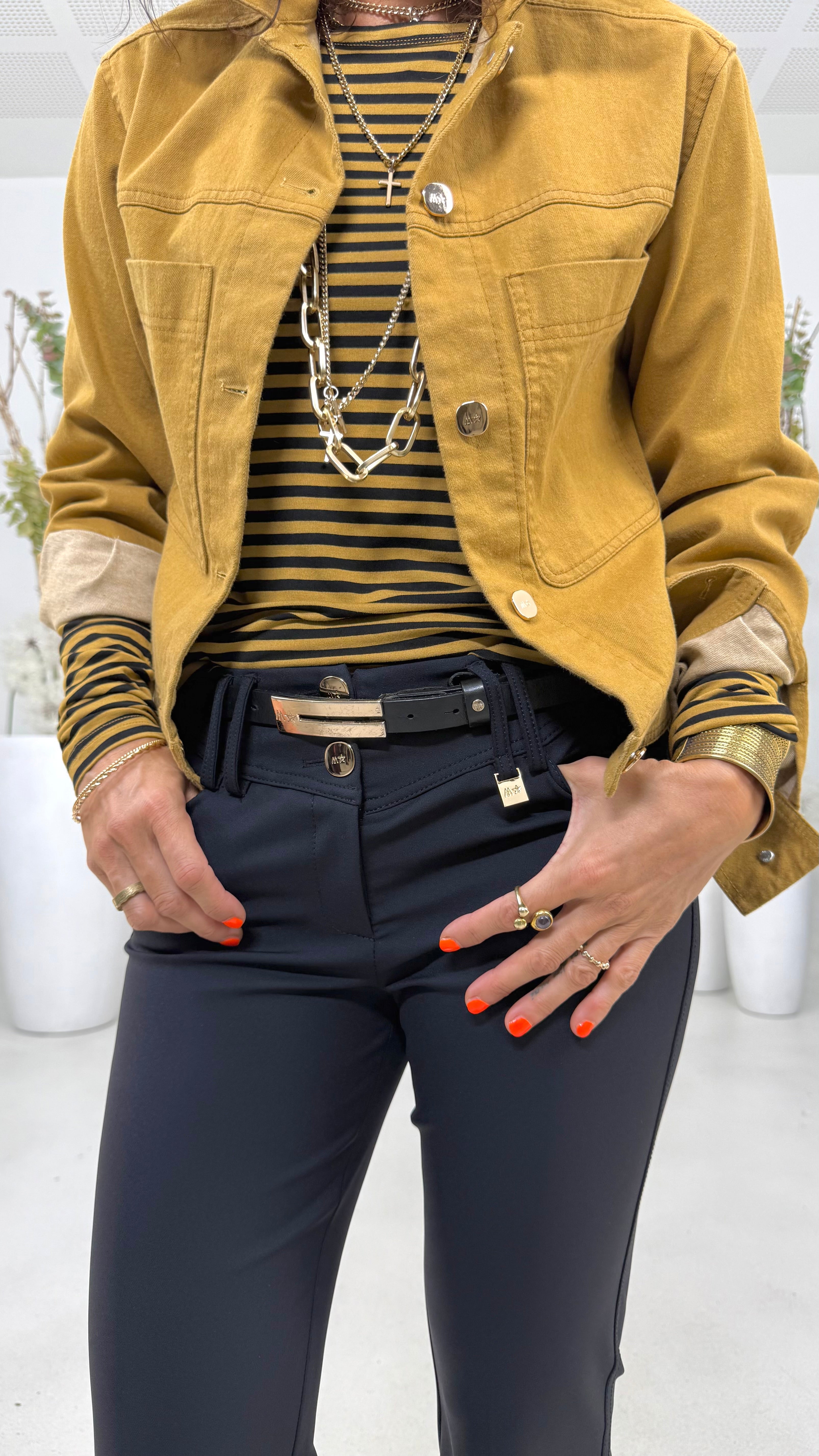 GIUBBETTO JEANS IN DENIM ELASTICIZZATO