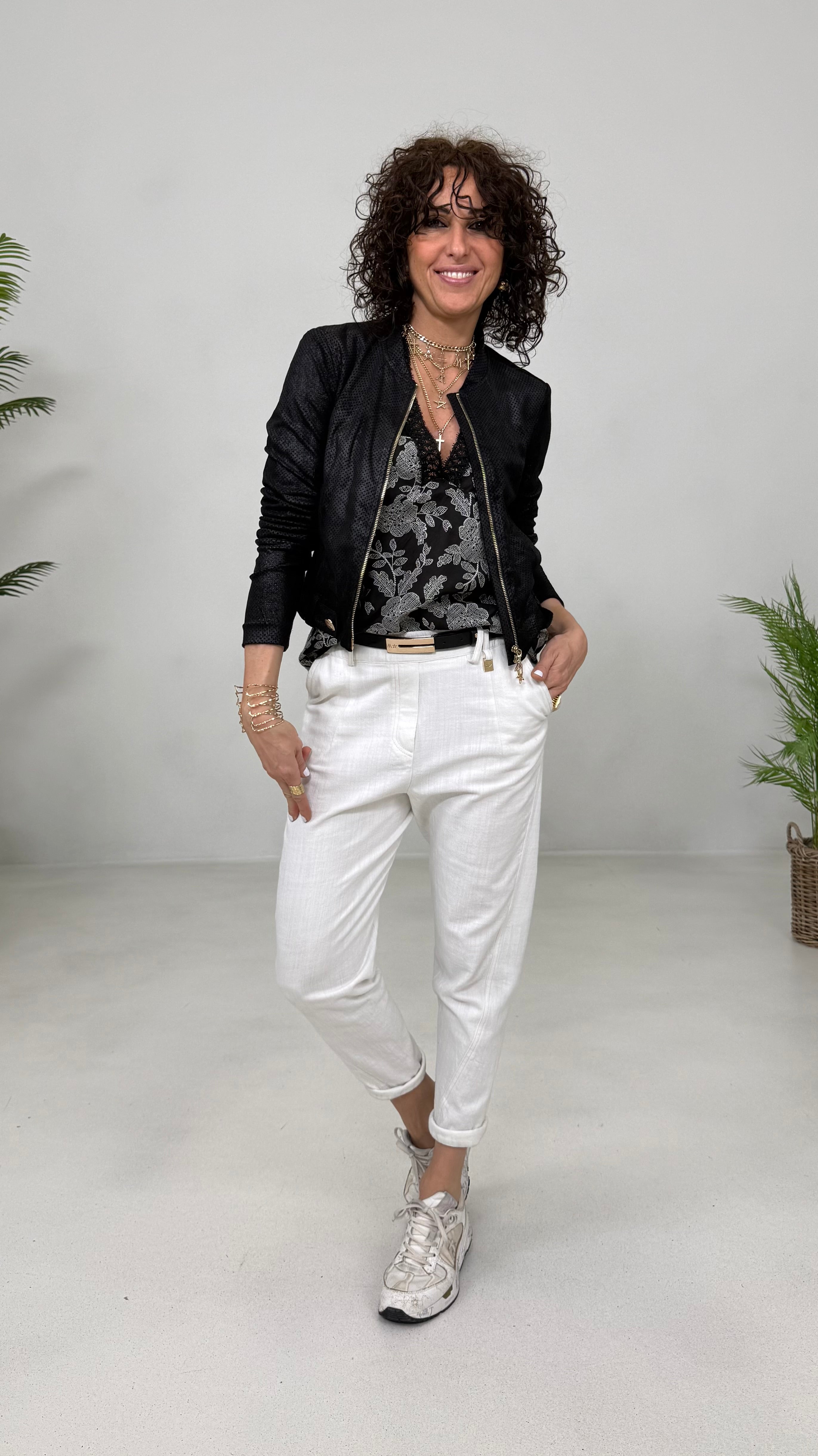 TOP IN VOILE RICAMATO CON PASSAMANERIA