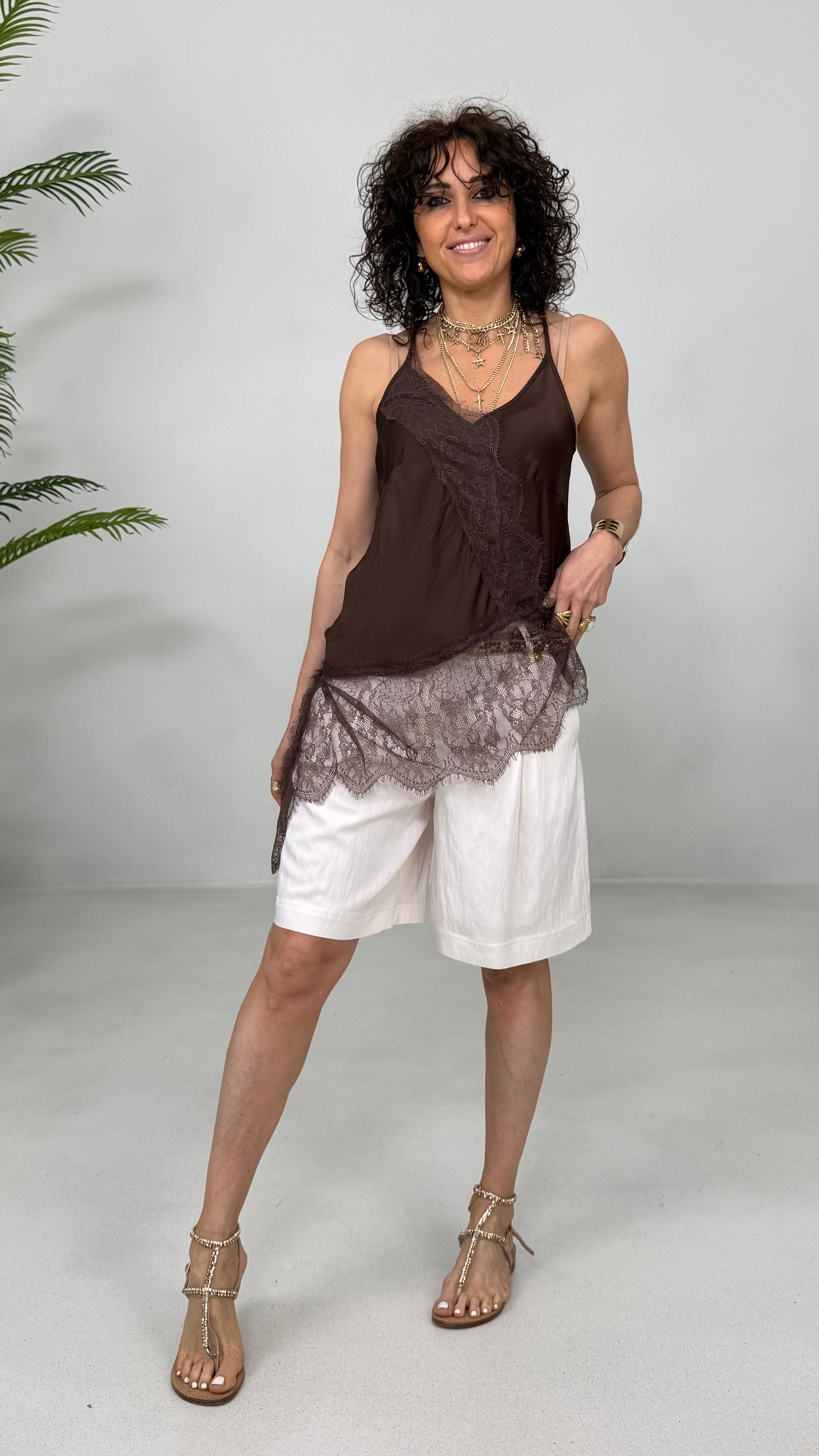 TOP ASIMMETRICO PIZZO IN TONO