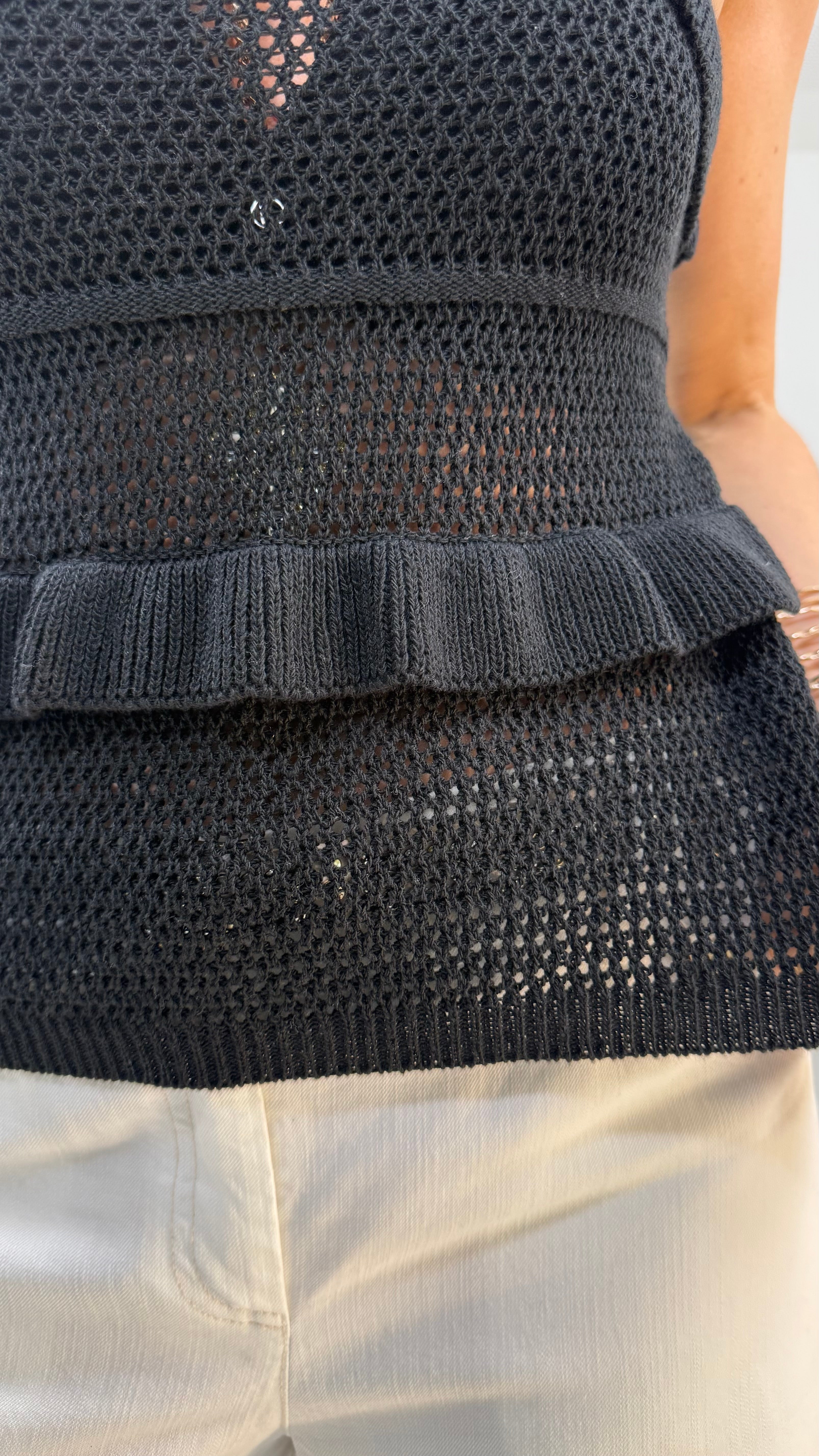TOP SPALLINA CON ROUCHES EFFETTO UNCINETTO