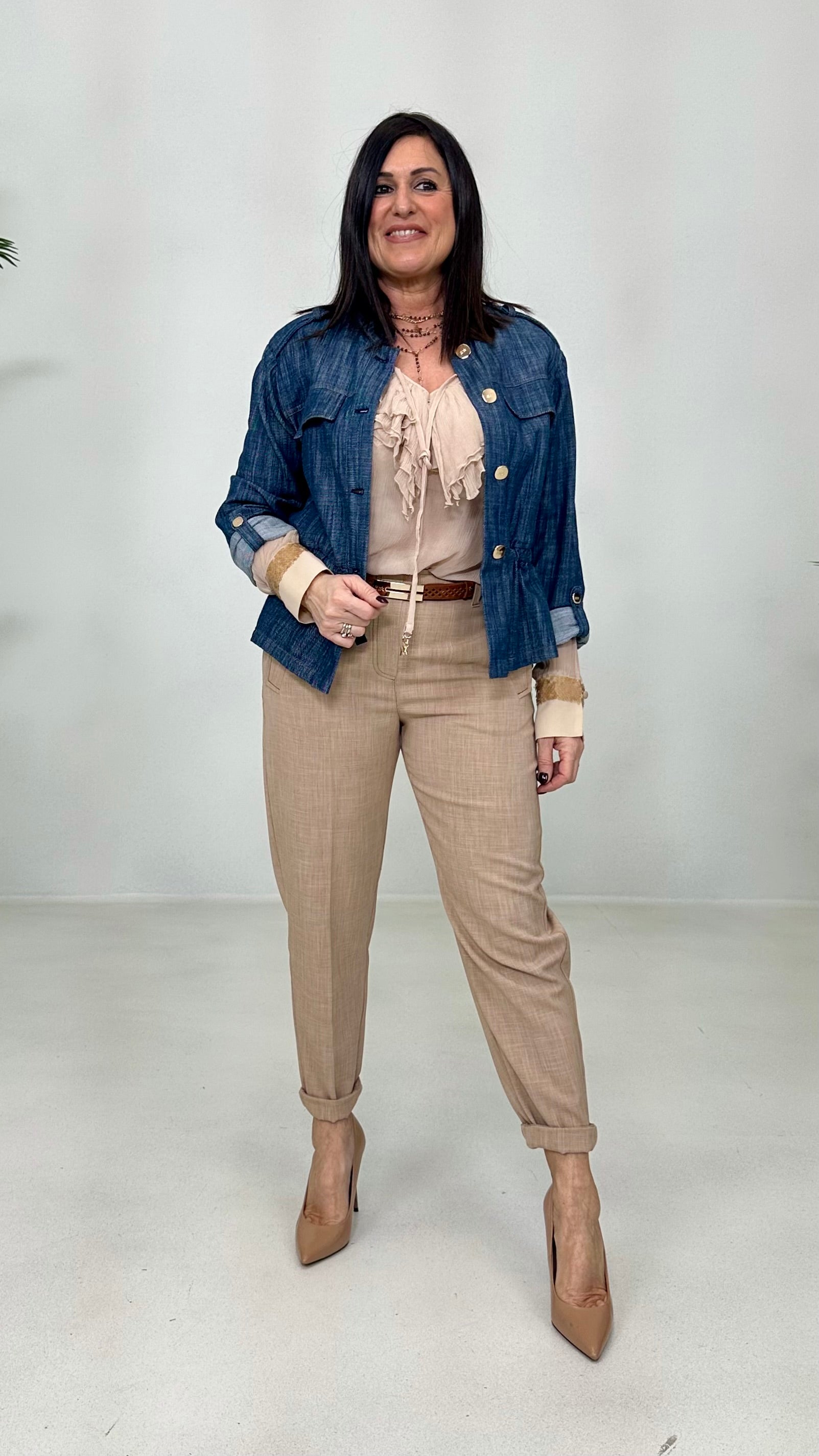 CAMICIA CON TASCHE IN JEANS ELASTICO