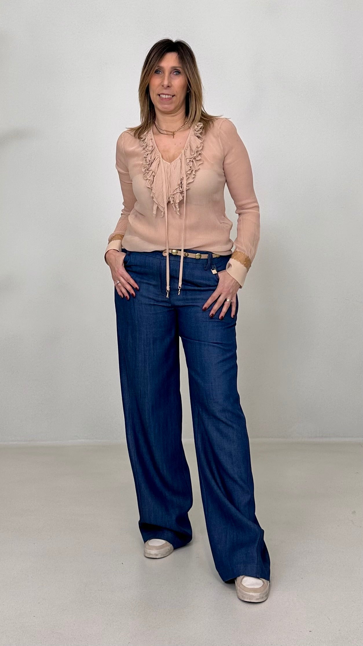 CAMICIA CON VOLANT DAVANTI IN CREPONNE VISCOSA