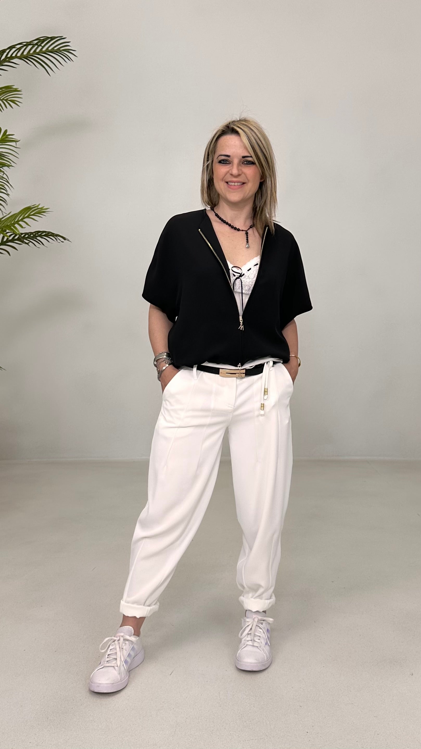 TOP IN COTONE CON COPPE UNCINETTO E NASTRINO