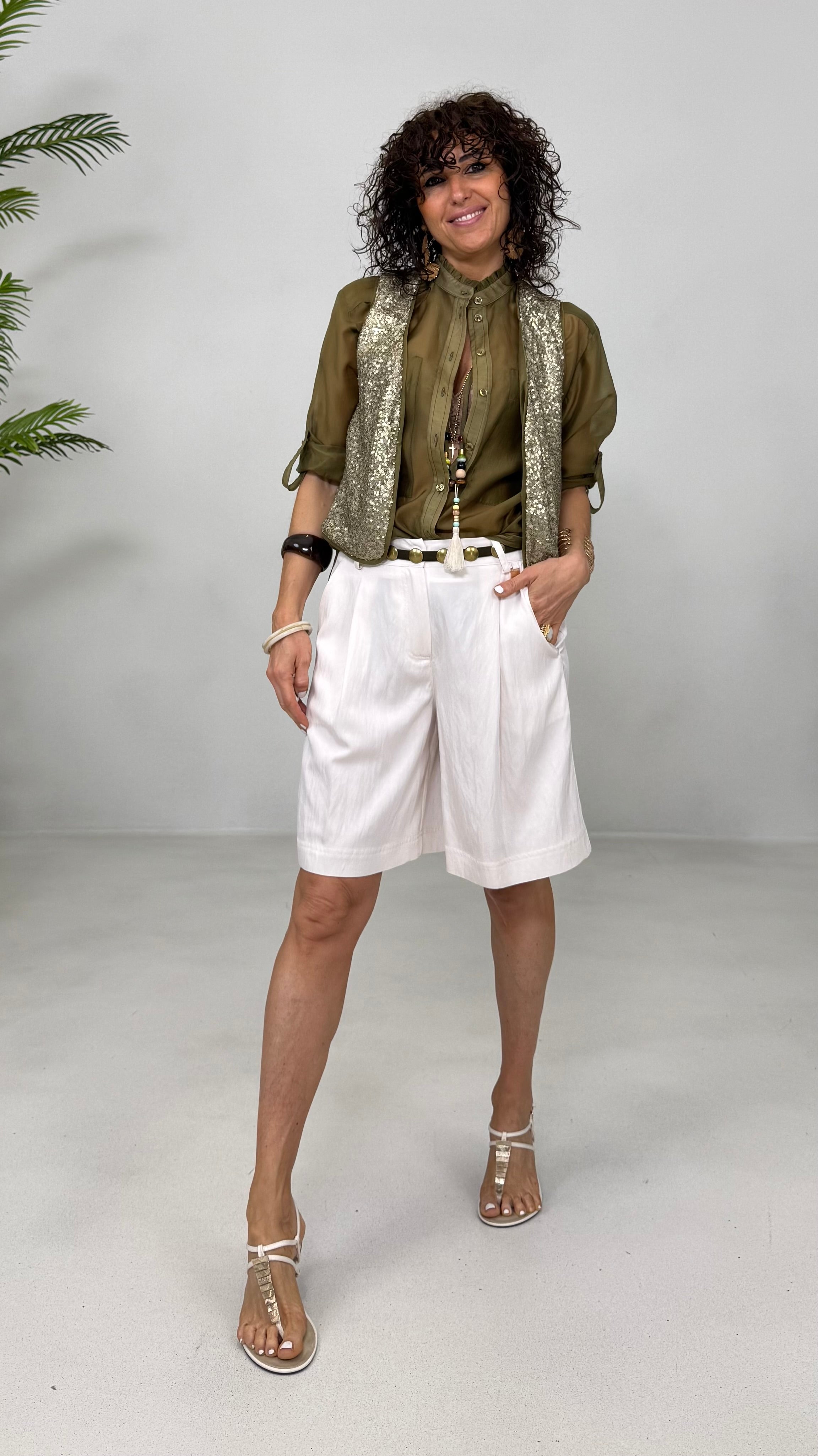 GILET IN PAILLETTES E MUSSOLA