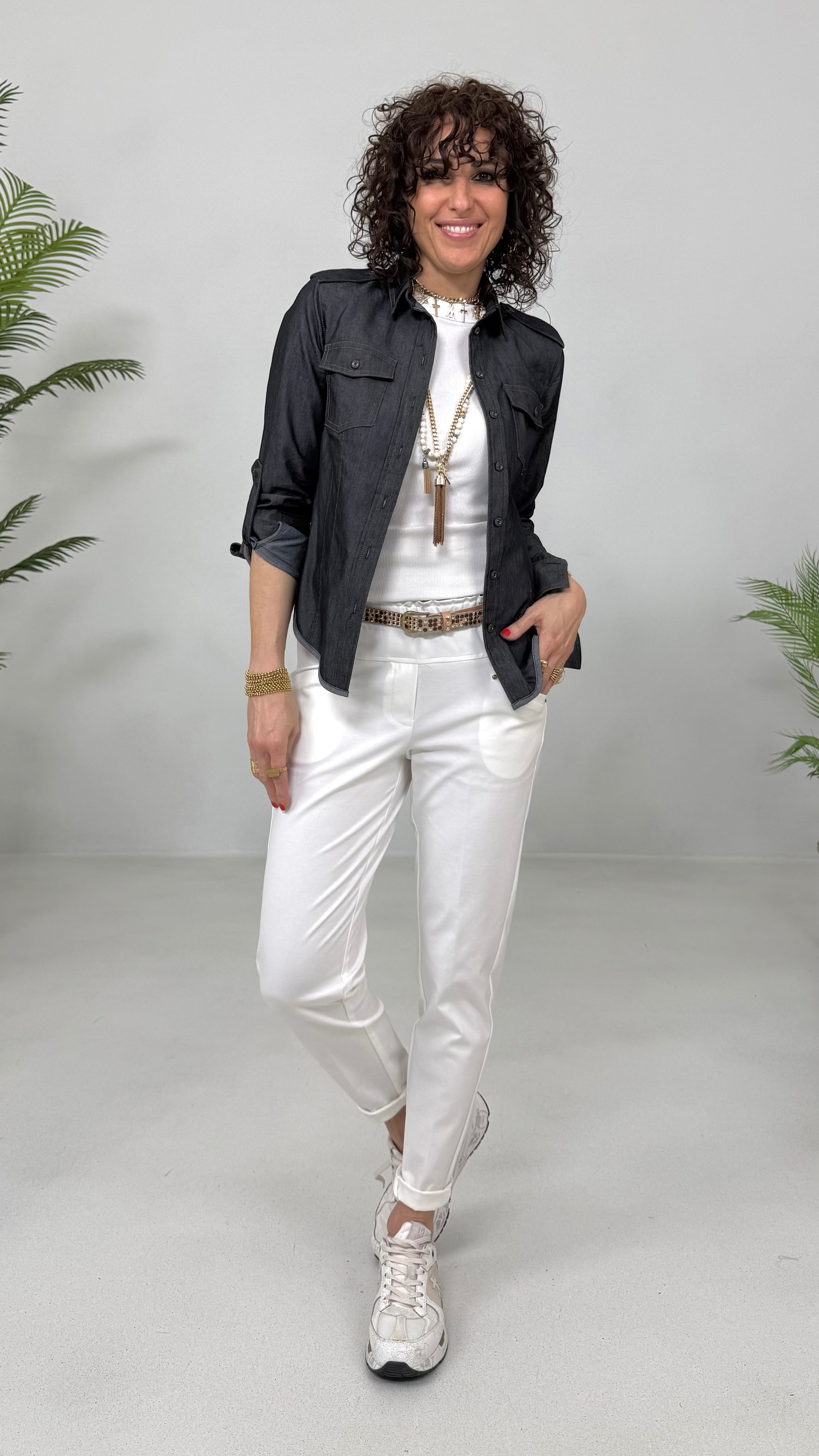 CAMICIA CON TASCHE IN JEANS ELASTICO